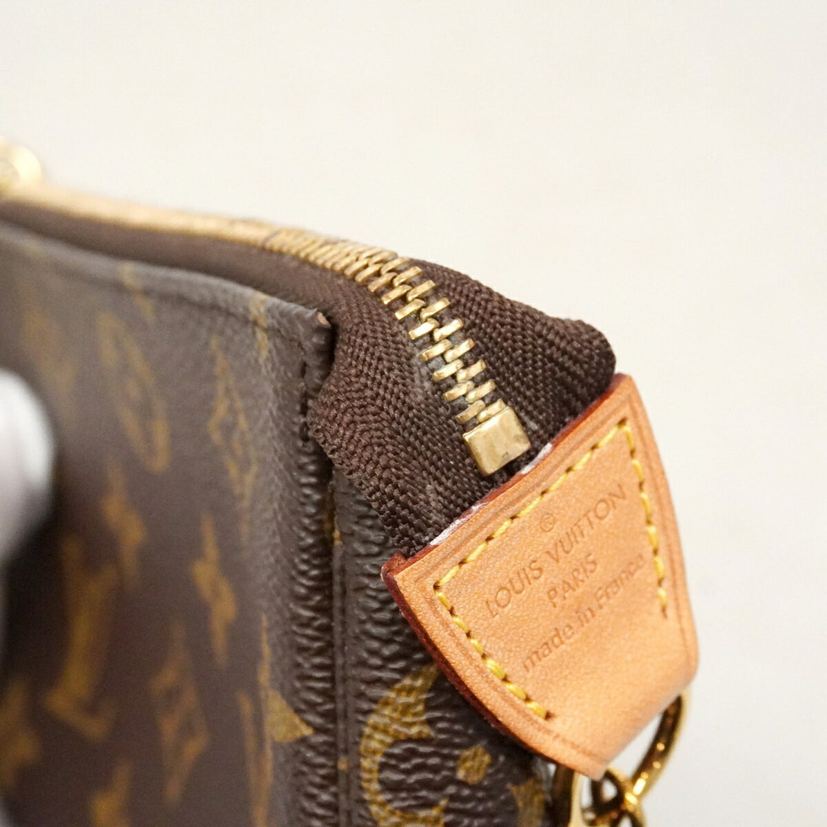 Louis Vuitton Brown Pouch (Pre-Owned)