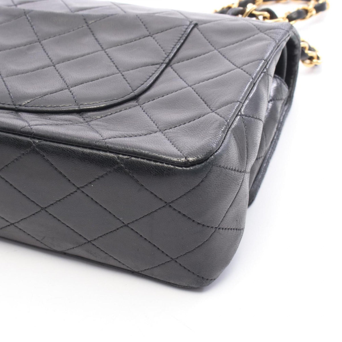Chanel Black Leather Handbag Shoulder Bag (Pre-Owned)