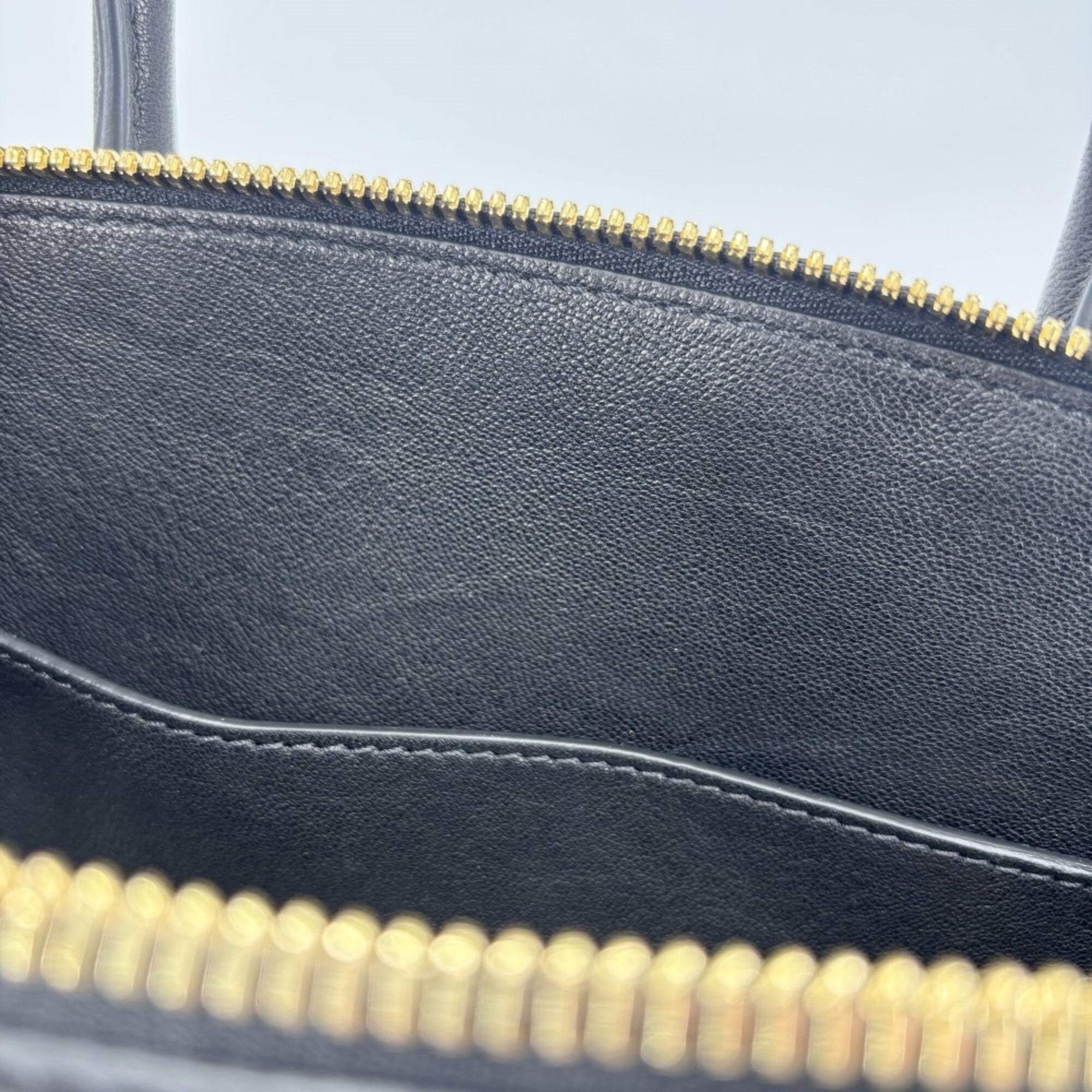 Miu Miu Black Leather Handbag Shoulder Bag (Pre-Owned)