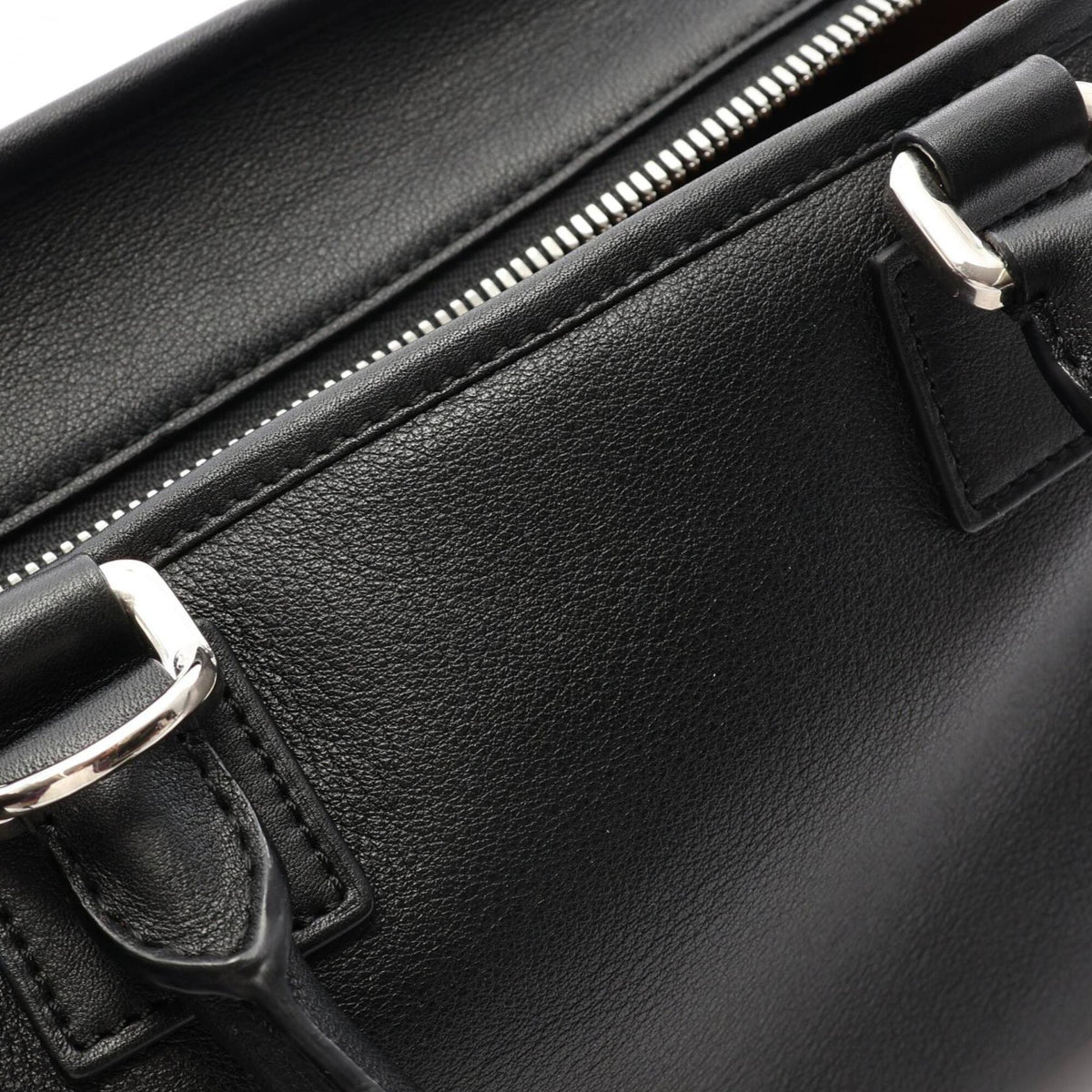 Loewe Black Leather Handbag (Pre-Owned)