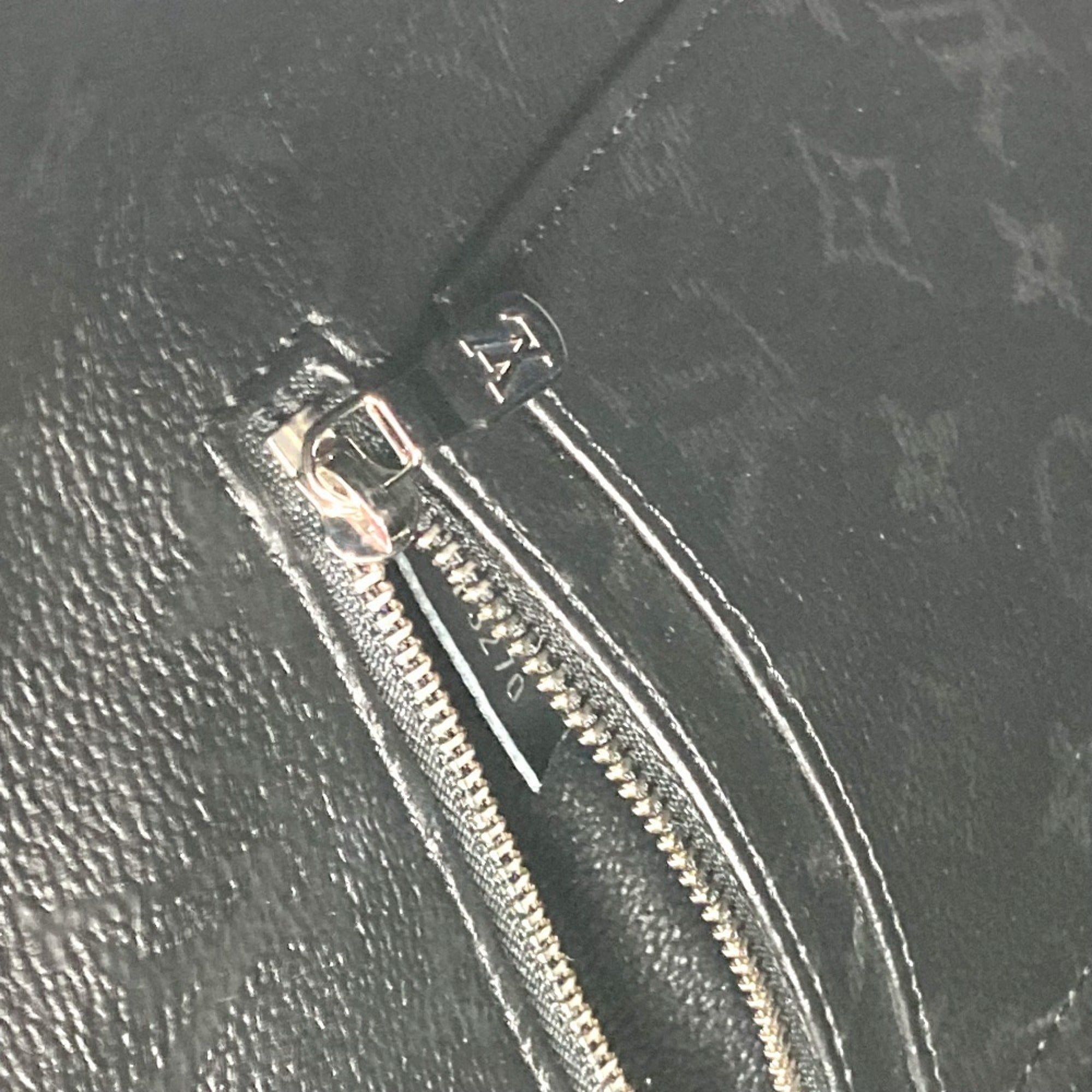 Louis Vuitton Black White Coated Canvas Shoulder Bag Tote Bag (Pre-Owned)