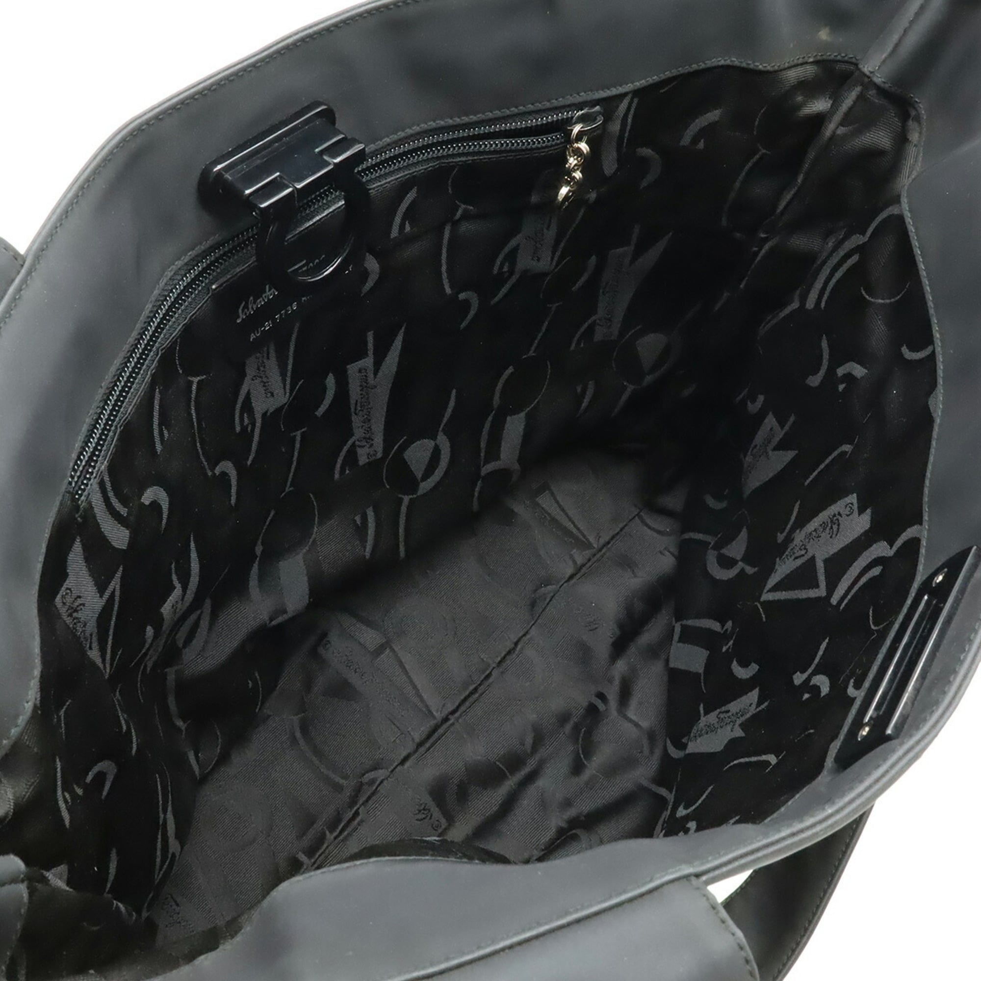 Salvatore Ferragamo Gancini Black Nylon Shoulder Bag Tote Bag (Pre-Owned)