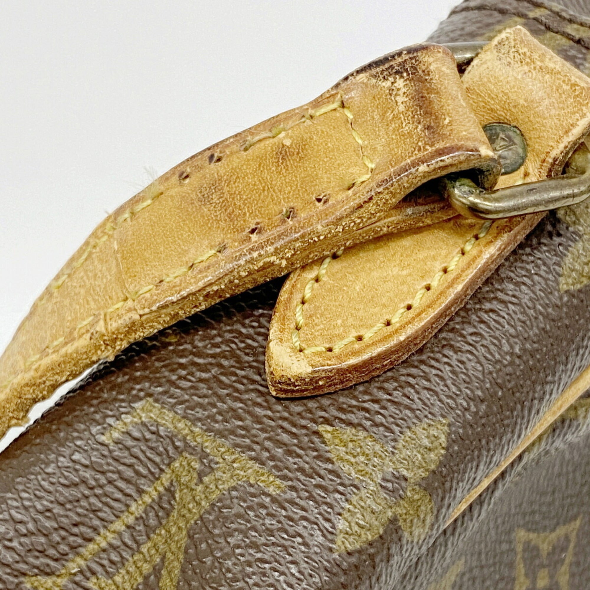 Louis Vuitton Brown Shoulder Bag (Pre-Owned)