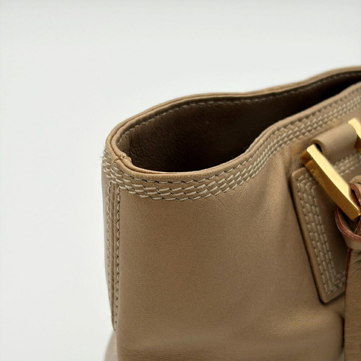 Loewe Gold Leather Tote Bag (Pre-Owned)