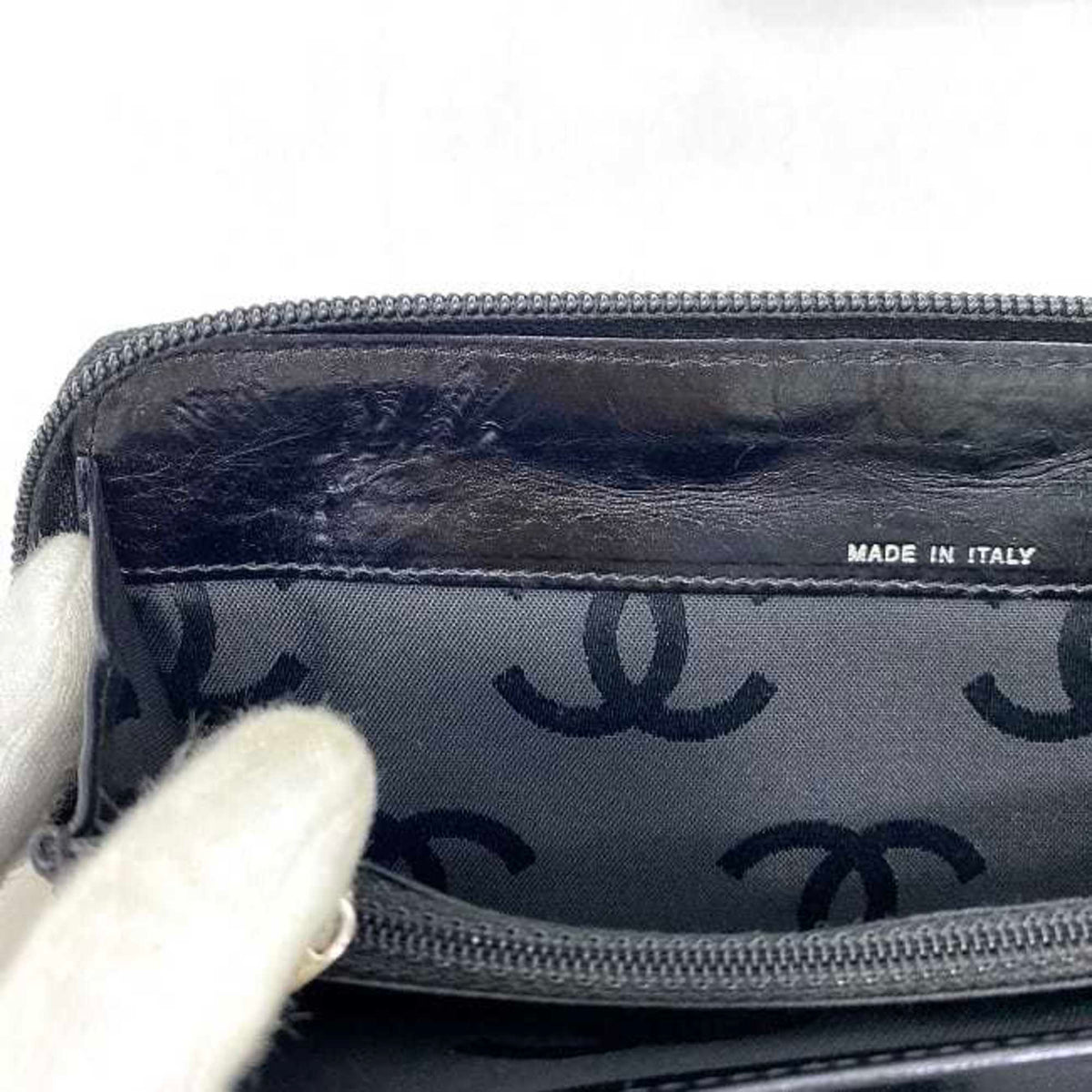 Chanel Black Leather Long Wallet (Bi-Fold) (Pre-Owned)