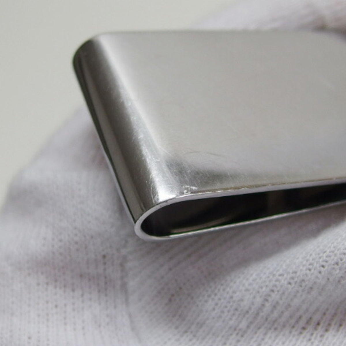 Louis Vuitton Silver Stainless Steel Money Clip (Pre-Owned)
