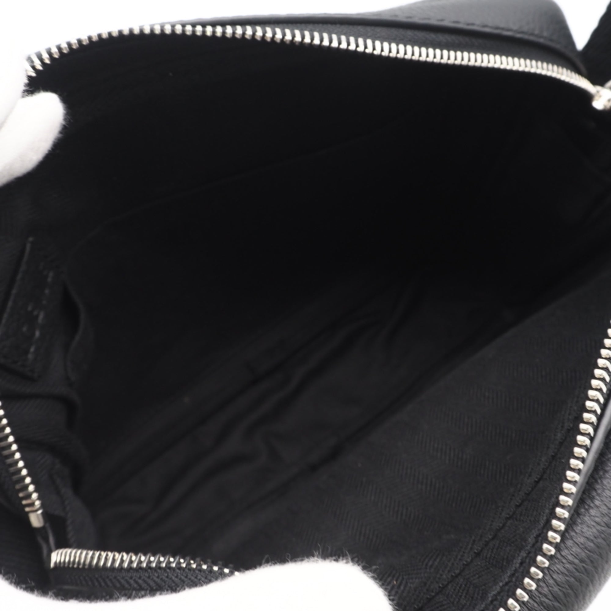 Loewe Black Leather Messenger Bag Shoulder Bag (Pre-Owned)