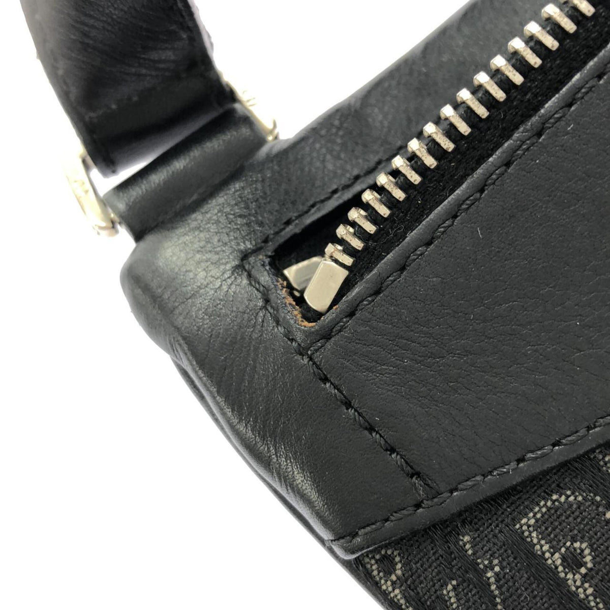Christian Dior Black Canvas Shoulder Bag (Pre-Owned)