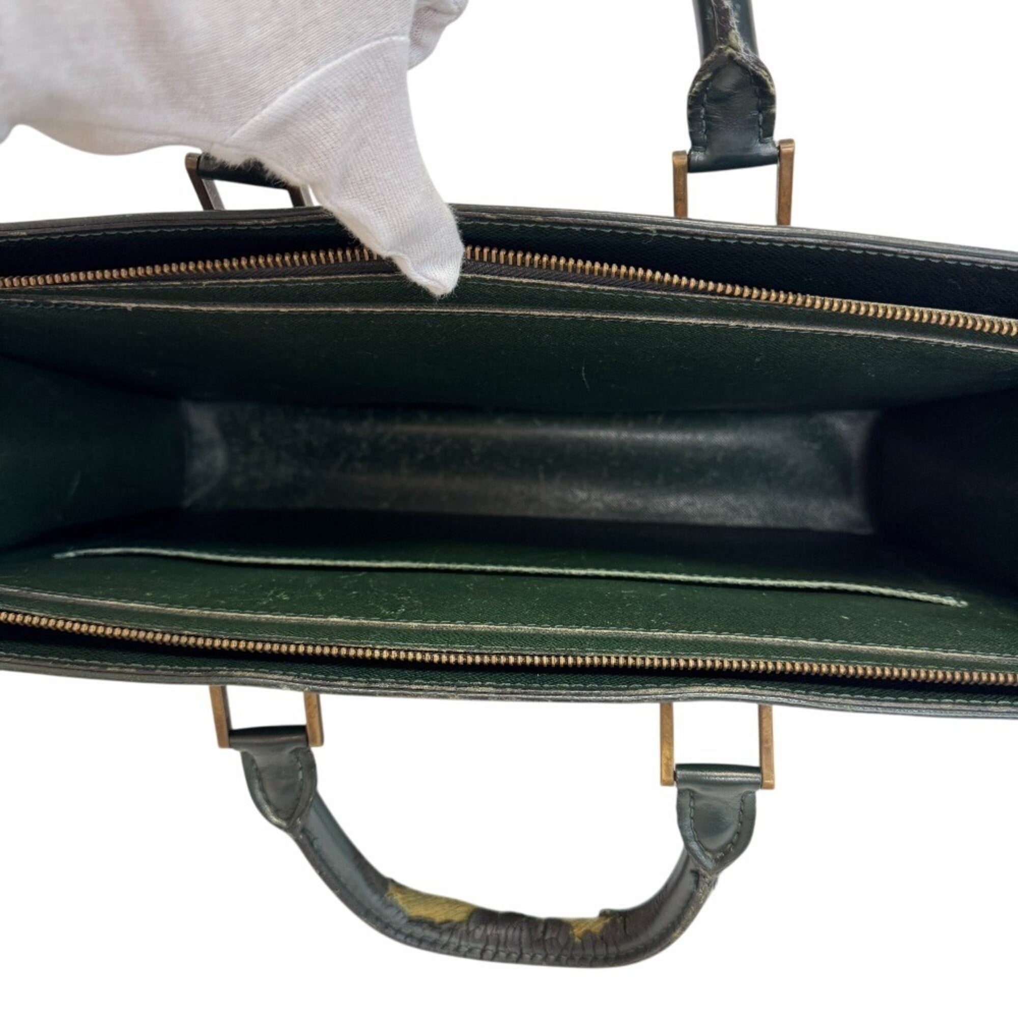Louis Vuitton Taiga Green Taiga Leather Briefcase (Pre-Owned)