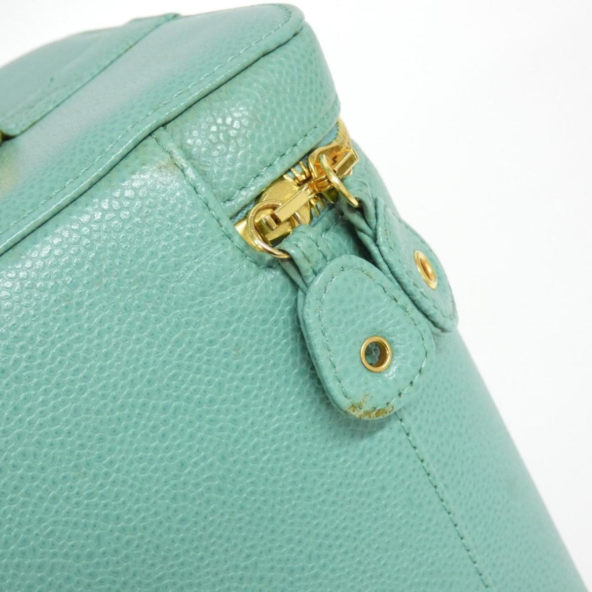 Chanel Green Grained Calfskin Handbag (Pre-Owned)