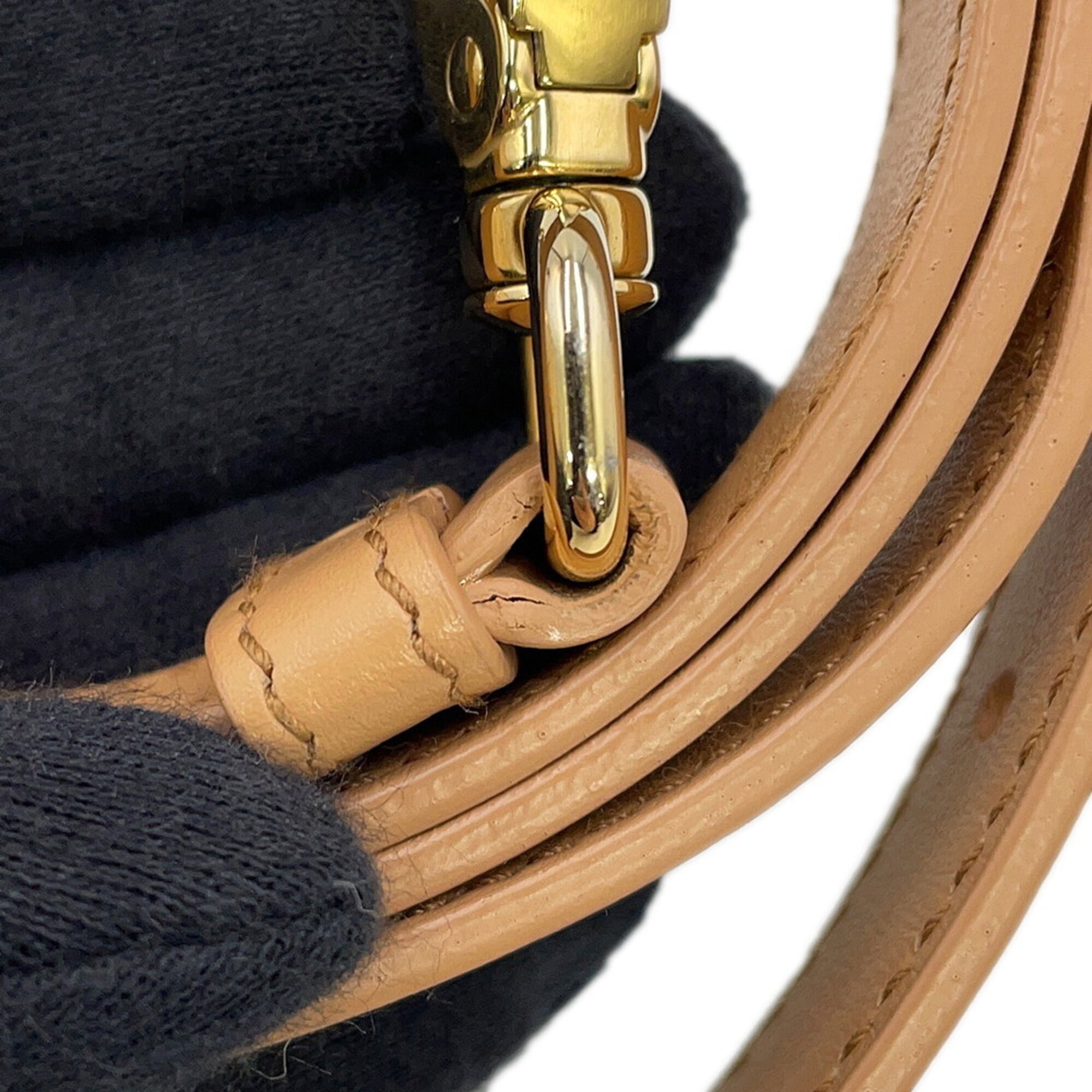 Prada Beige Leather Handbag (Pre-Owned)