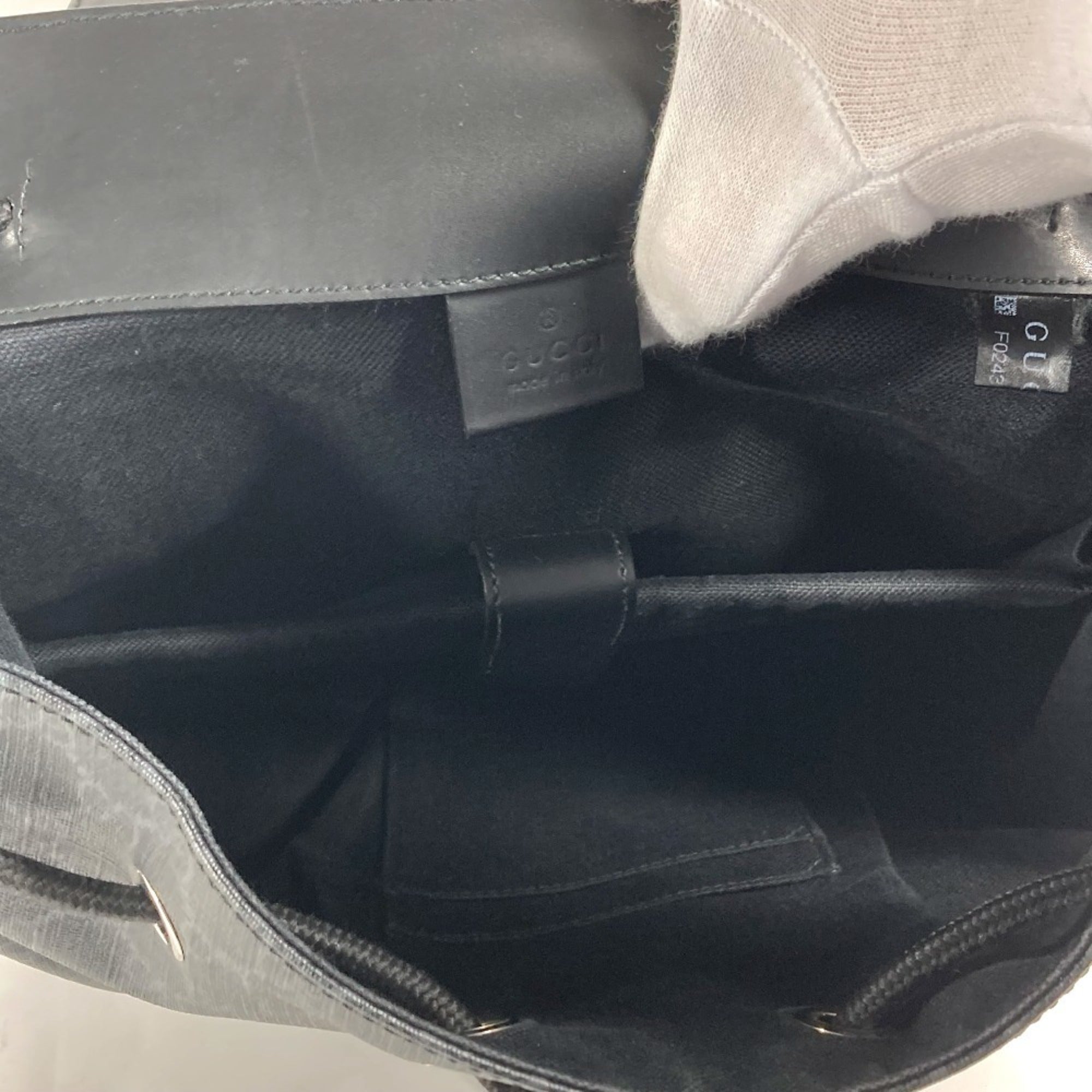 Gucci Black Gg Supreme Backpack (Pre-Owned)