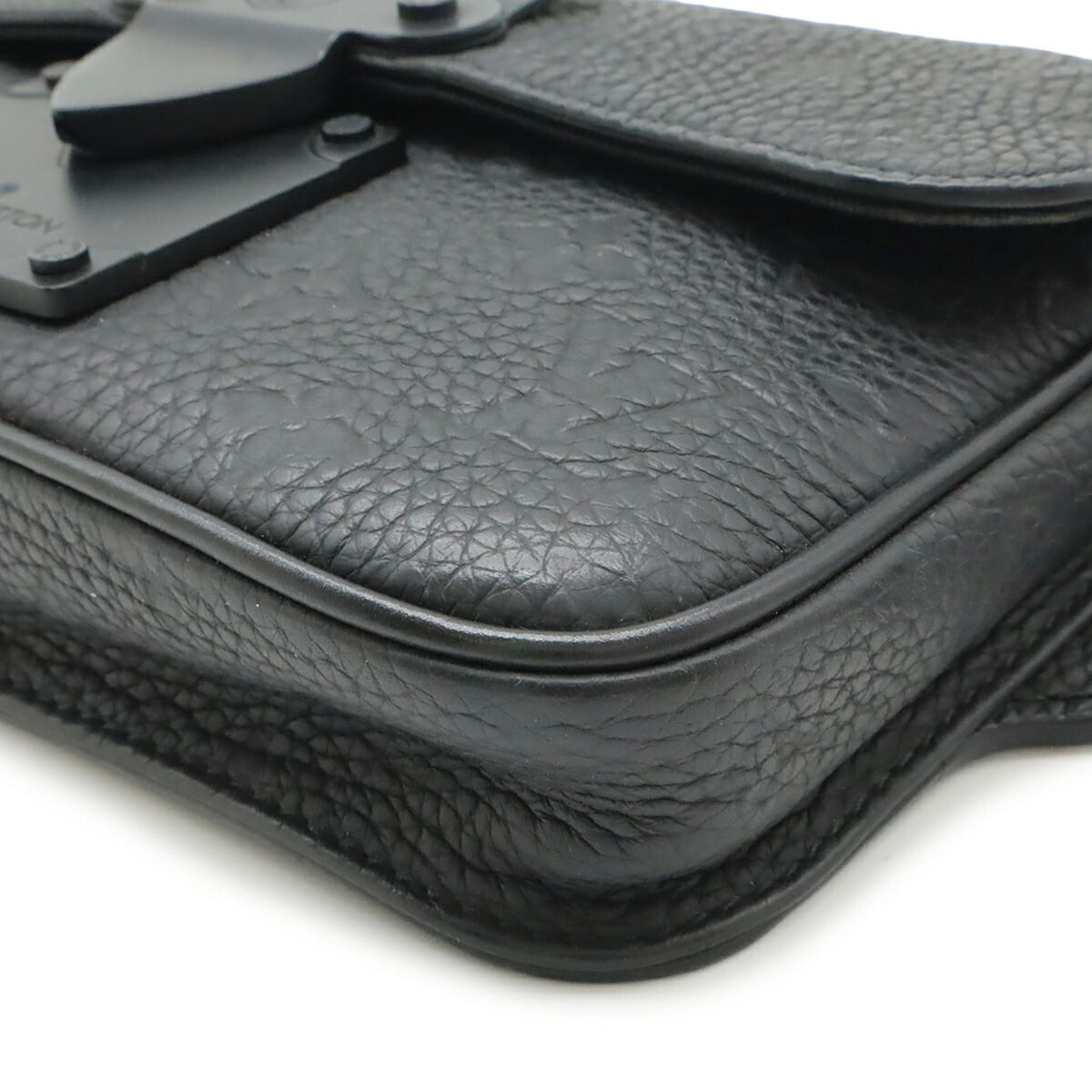 Louis Vuitton Black Noir Monogram Leather Shoulder Bag Sling Bag (Pre-Owned)