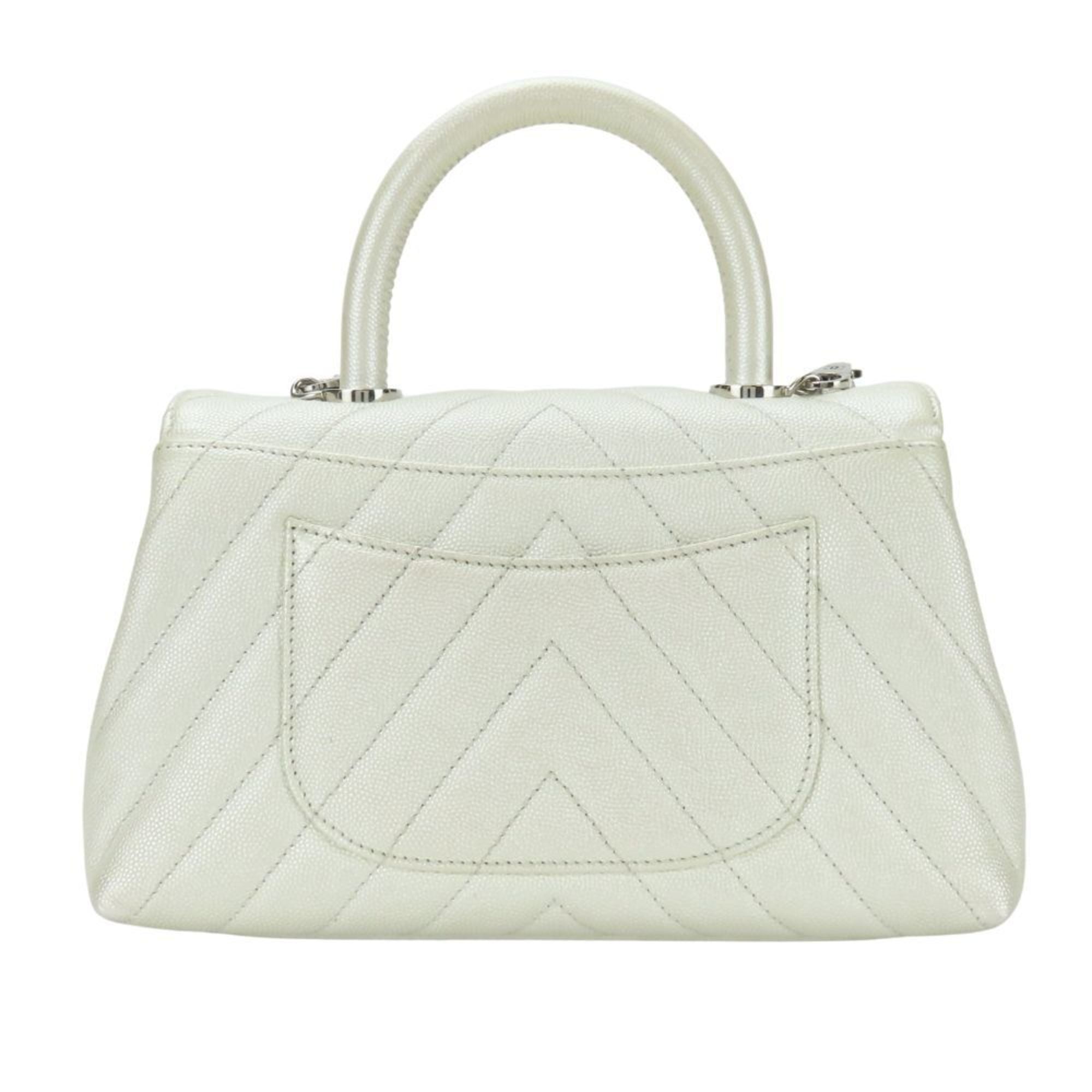 Chanel Pearl White Grained Calfskin Handbag (Pre-Owned)
