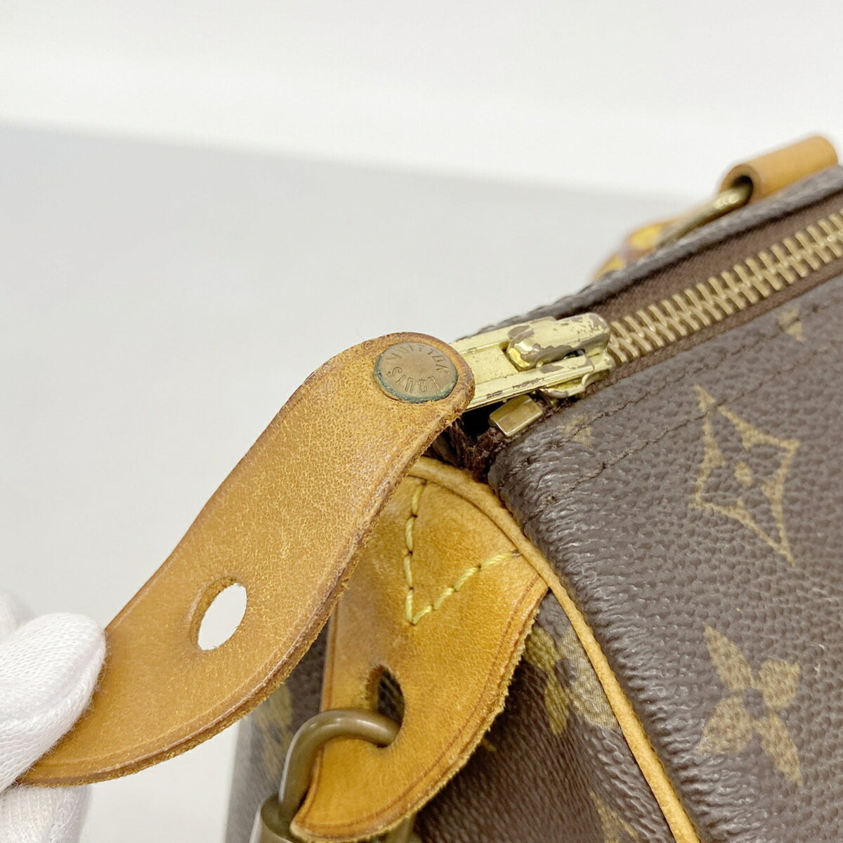 Louis Vuitton Brown Handbag (Pre-Owned)