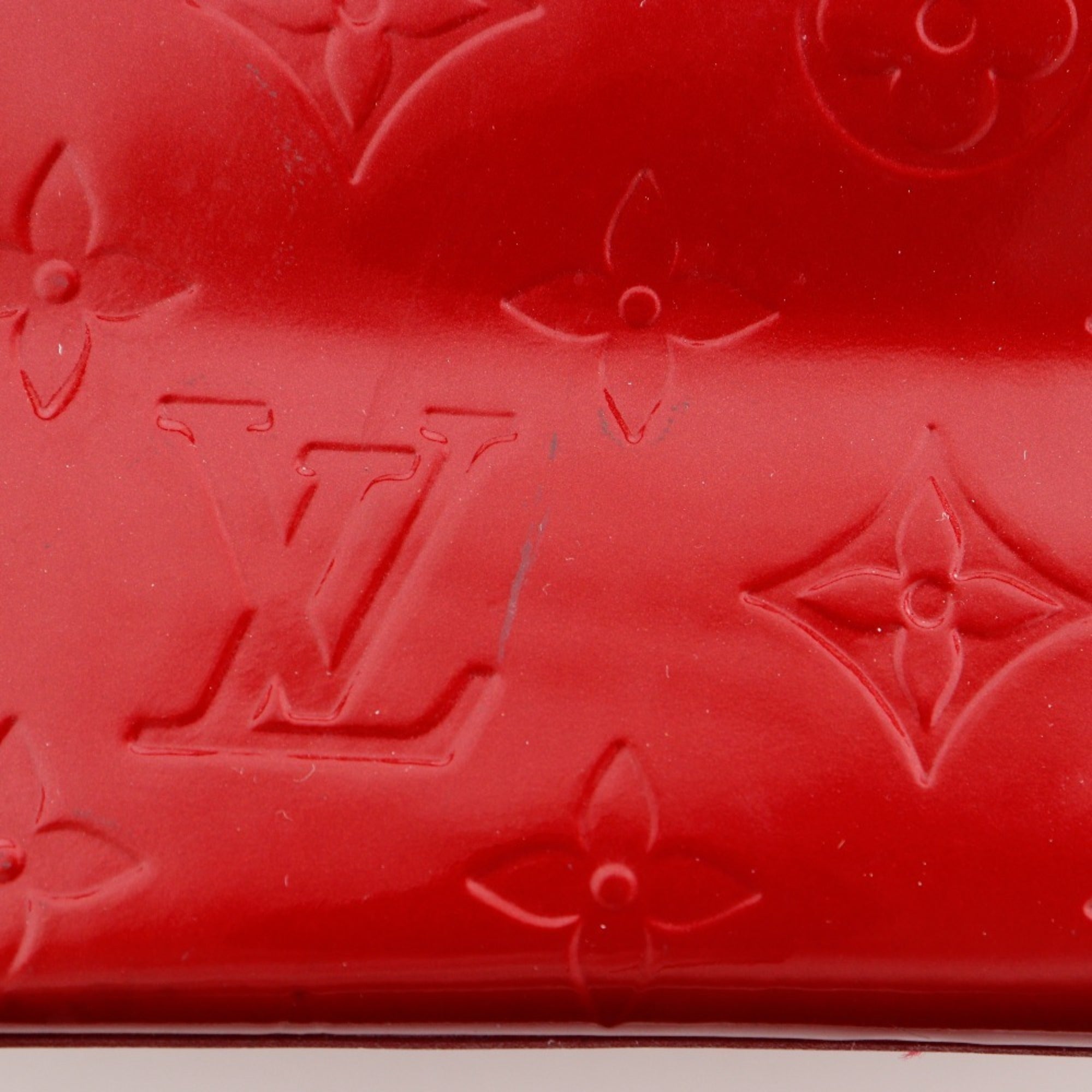 Louis Vuitton Pomme D'amour Red Color Monogram Vernis Handbag (Pre-Owned)