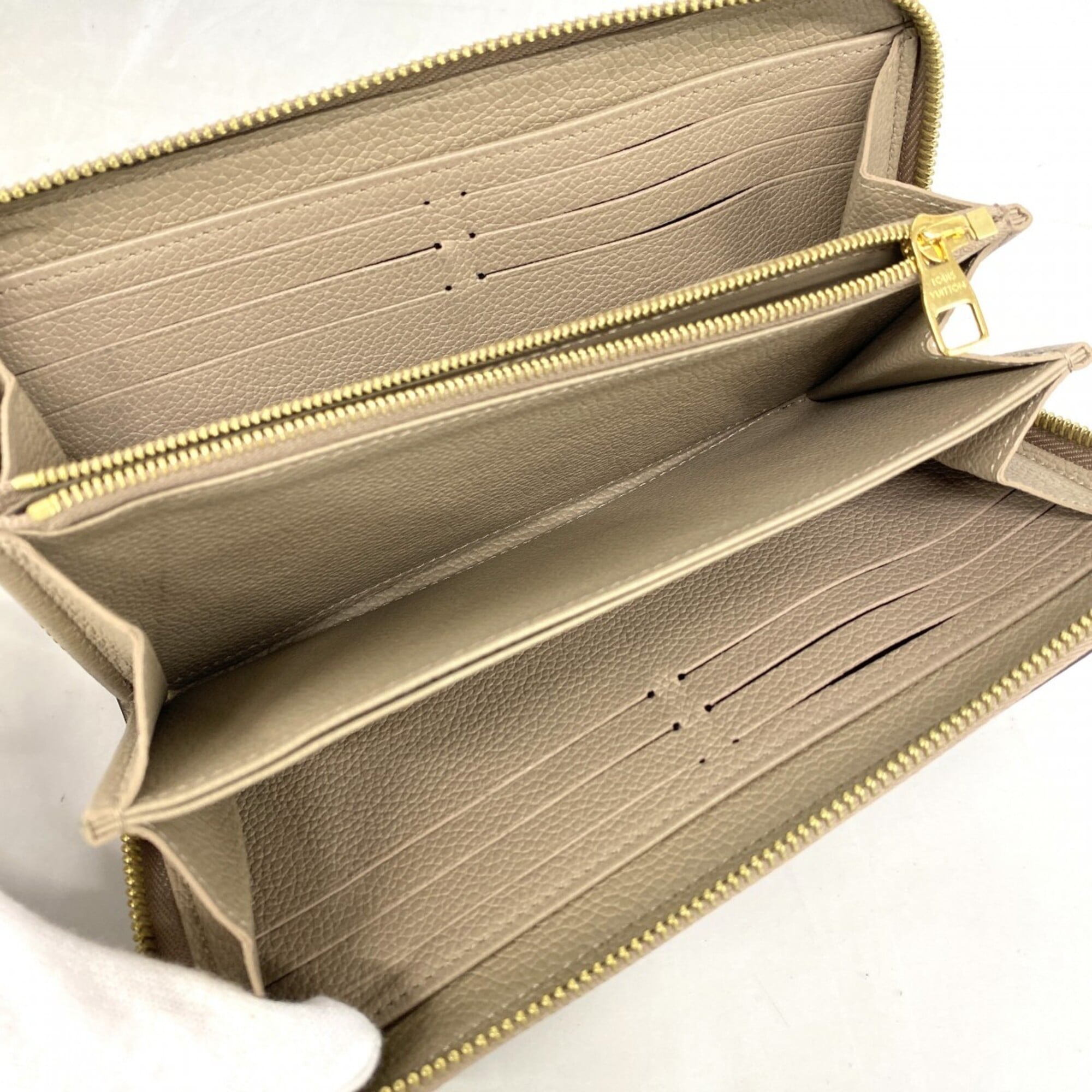 Louis Vuitton Cream Tourterelle Long Wallet (Bi-Fold) (Pre-Owned)