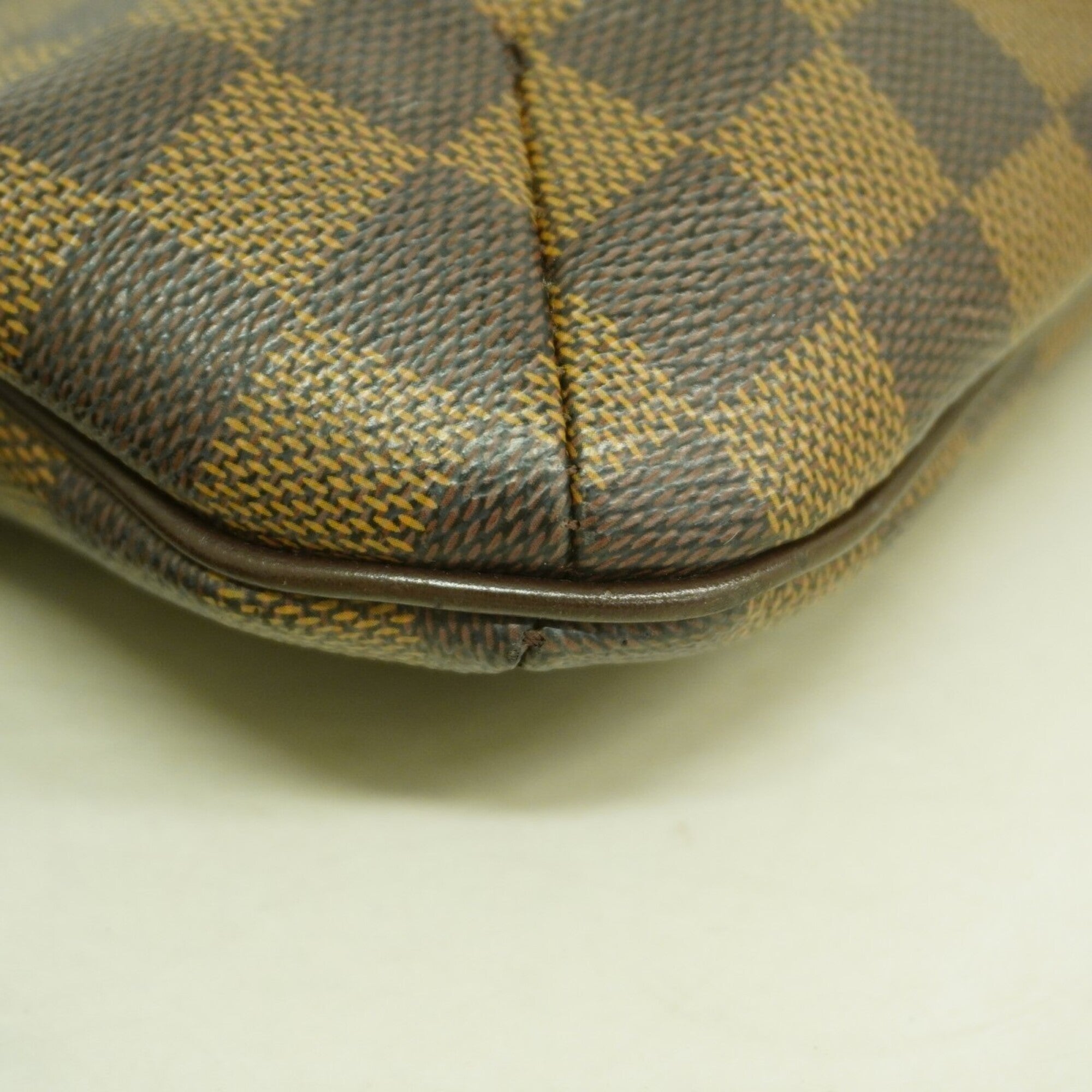 Louis Vuitton Ebene Shoulder Bag (Pre-Owned)