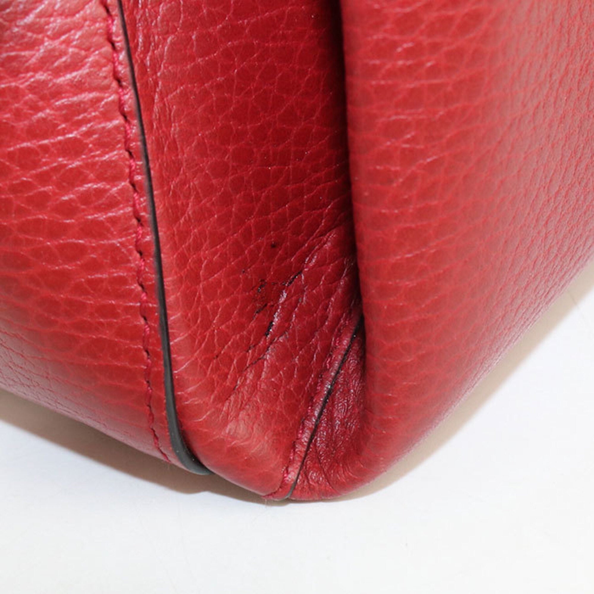 Gucci Red Color Leather Shoulder Bag (Pre-Owned)