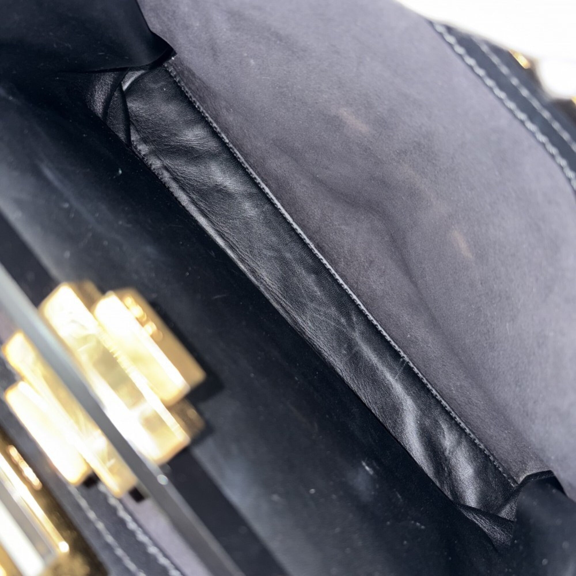 Fendi Peekaboo Black Leather Handbag Shoulder Bag (Pre-Owned)