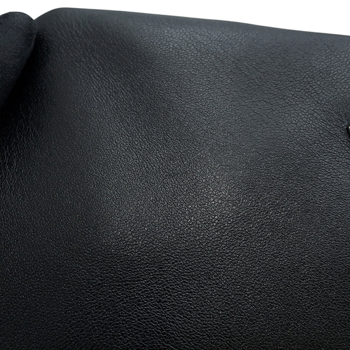 Chanel Black Leather Handbag Shoulder Bag (Pre-Owned)