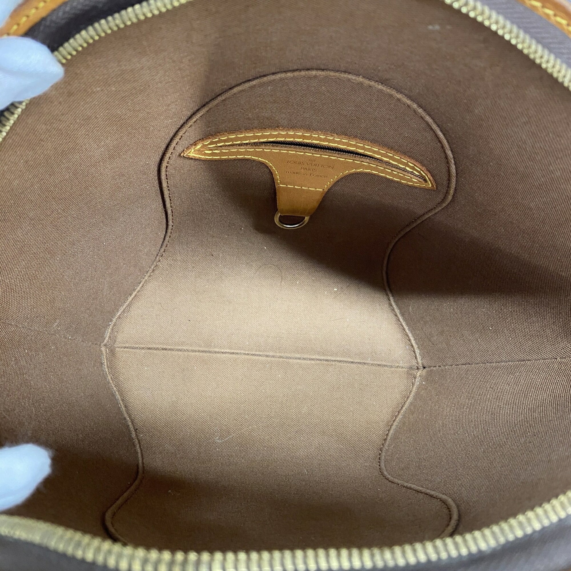 Louis Vuitton Brown Handbag (Pre-Owned)