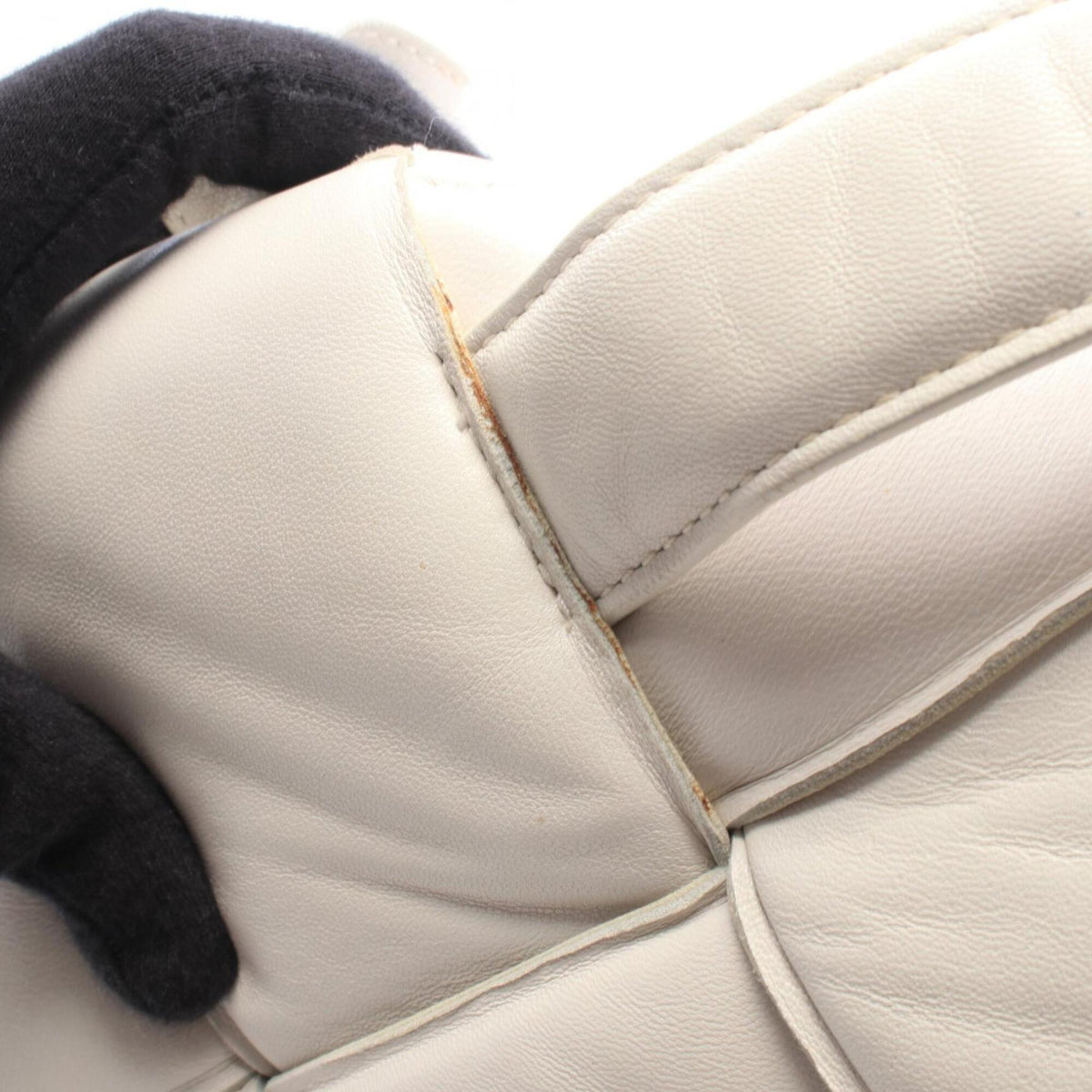 Bottega Veneta White Leather Handbag Shoulder Bag (Pre-Owned)