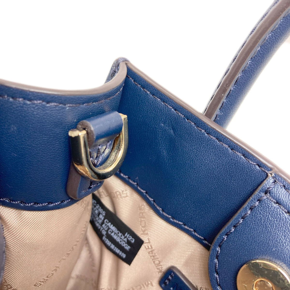 Michael Kors Blue Navy Leather Handbag (Pre-Owned)