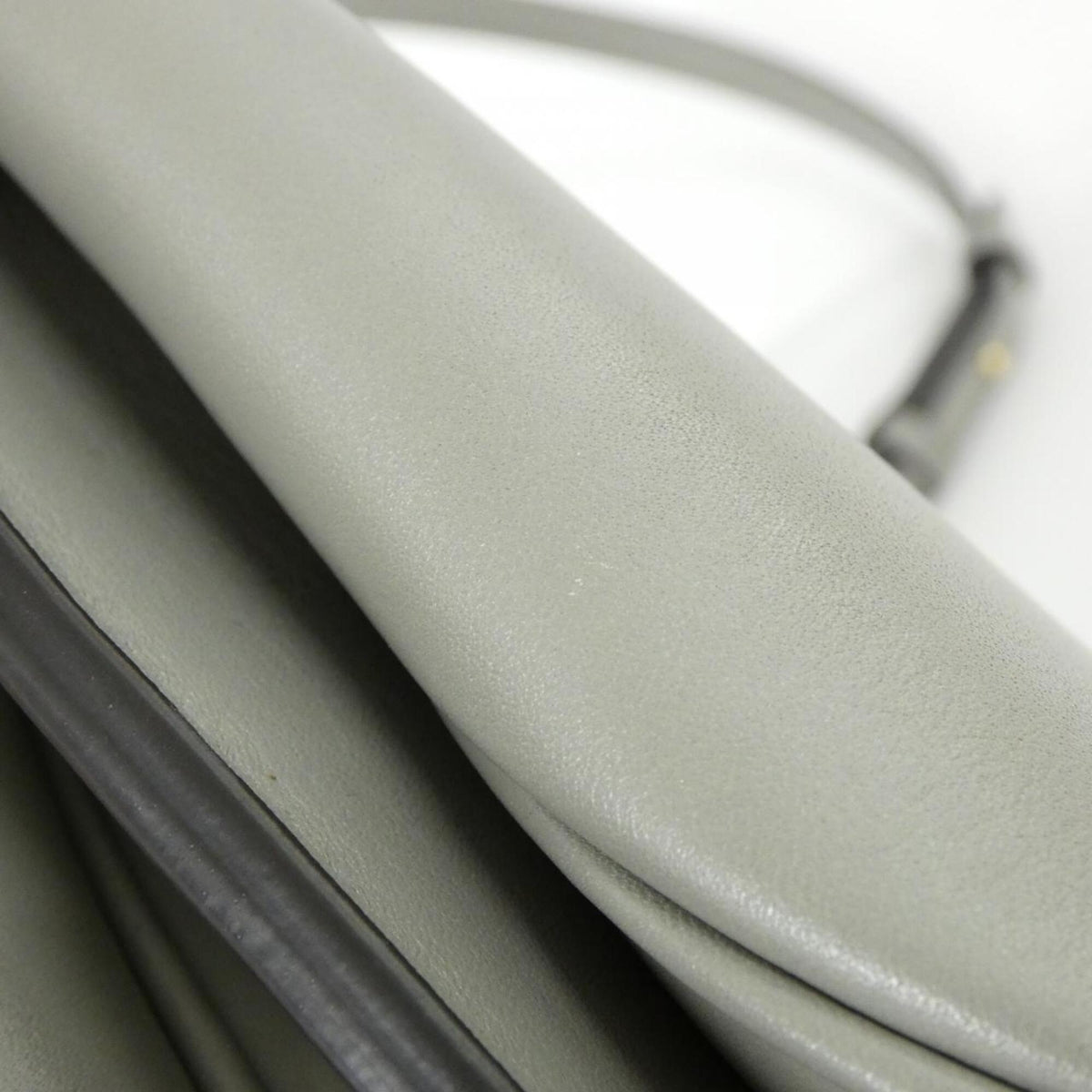 Fendi Green Leather Shoulder Bag (Pre-Owned)