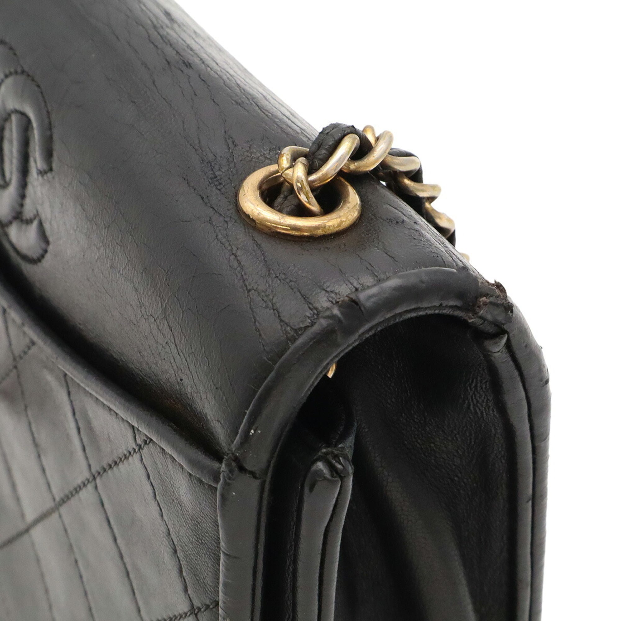 Chanel Black Pochette Shoulder Bag (Pre-Owned)