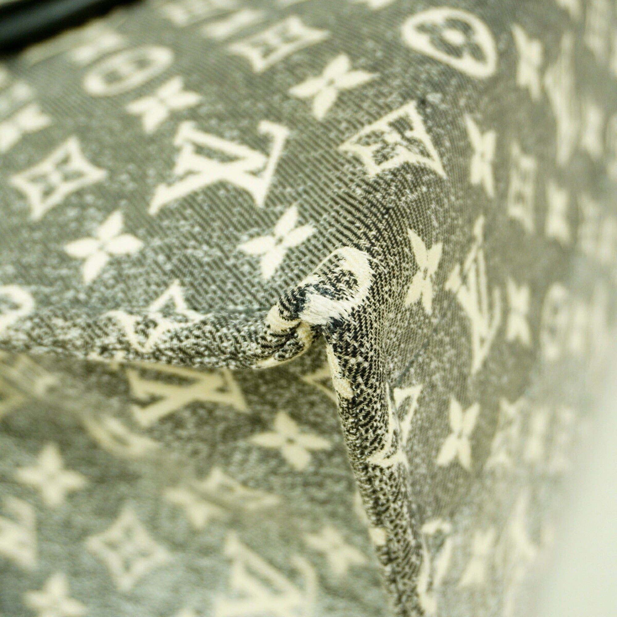 Louis Vuitton Black Gray Tote Bag (Pre-Owned)