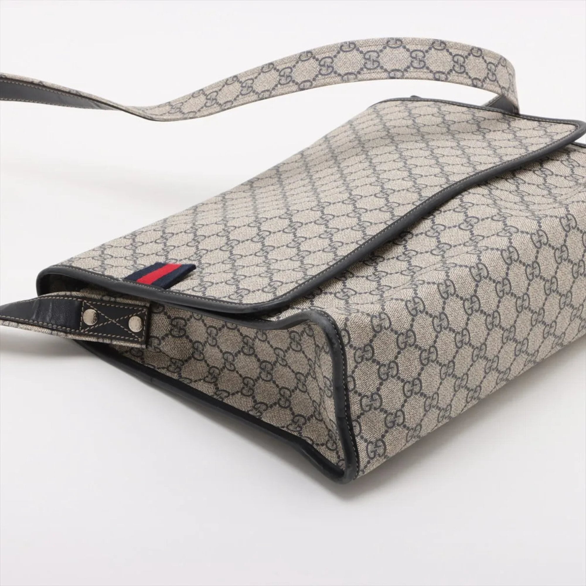 Gucci Beige Leather Coated Canvas Shoulder Bag (Pre-Owned)