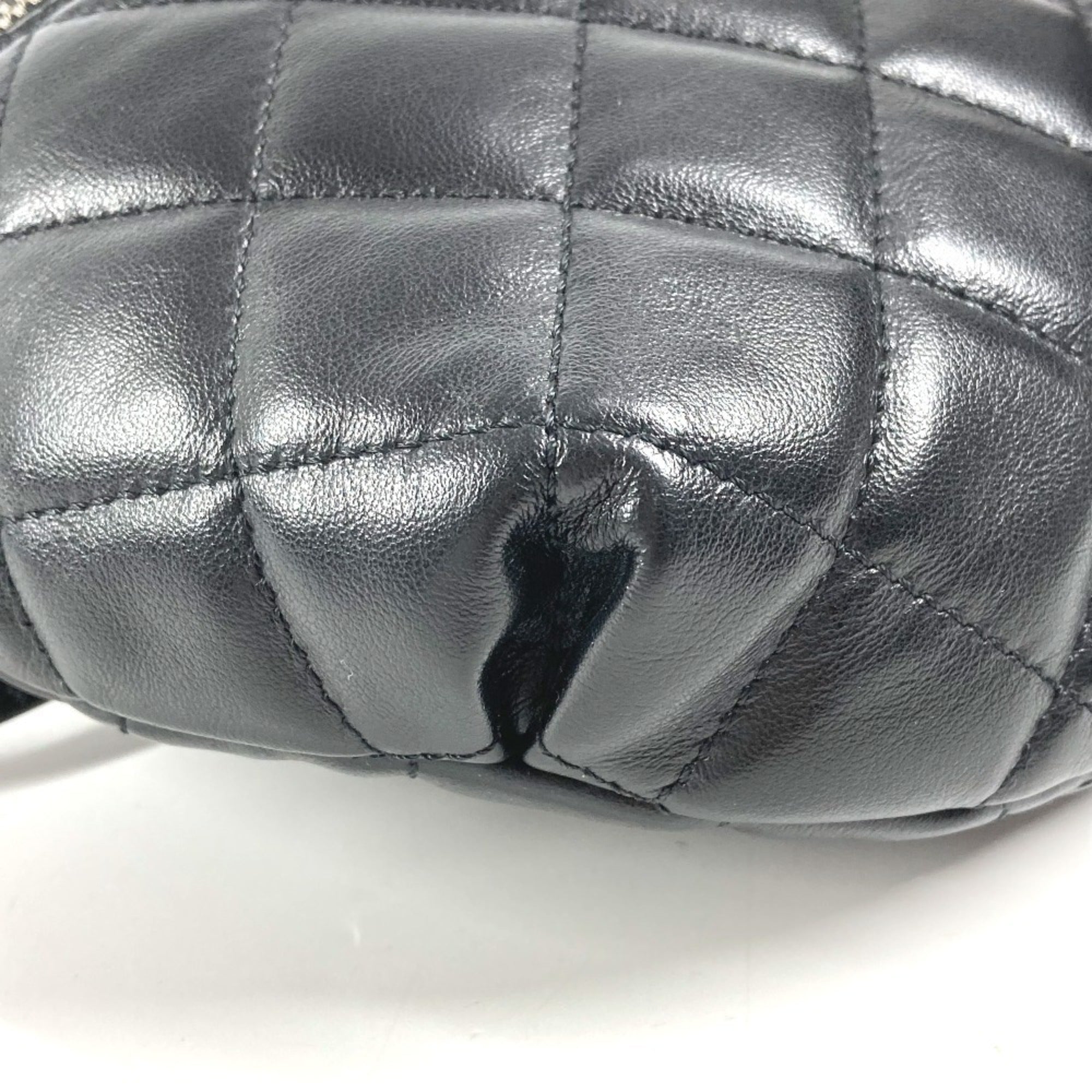 Chanel Matelasse Black Leather Fanny Pack Shoulder Bag (Pre-Owned)