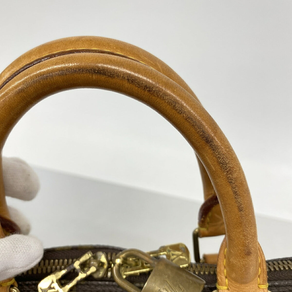 Louis Vuitton Brown Handbag (Pre-Owned)