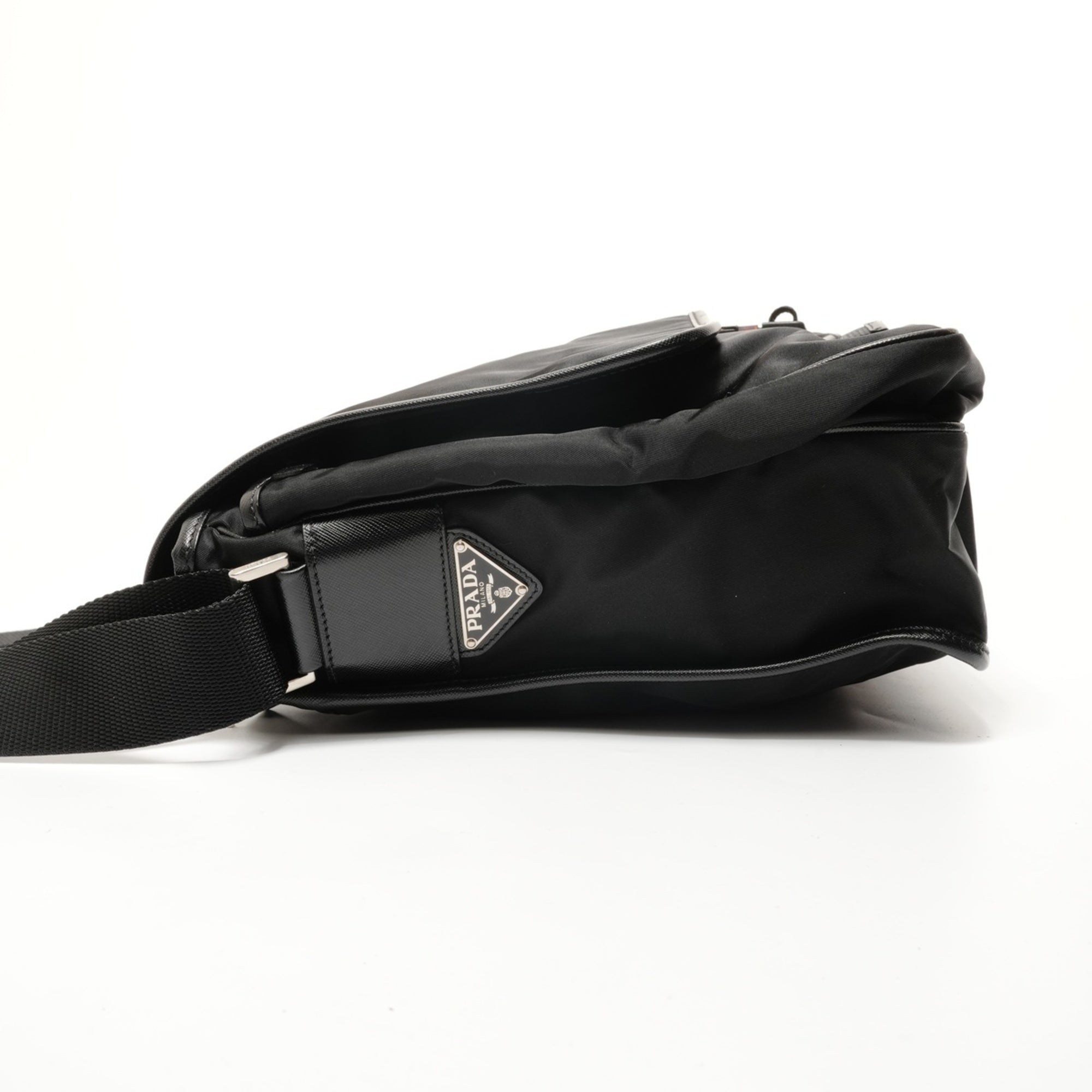 Prada Black Nylon Shoulder Bag (Pre-Owned)
