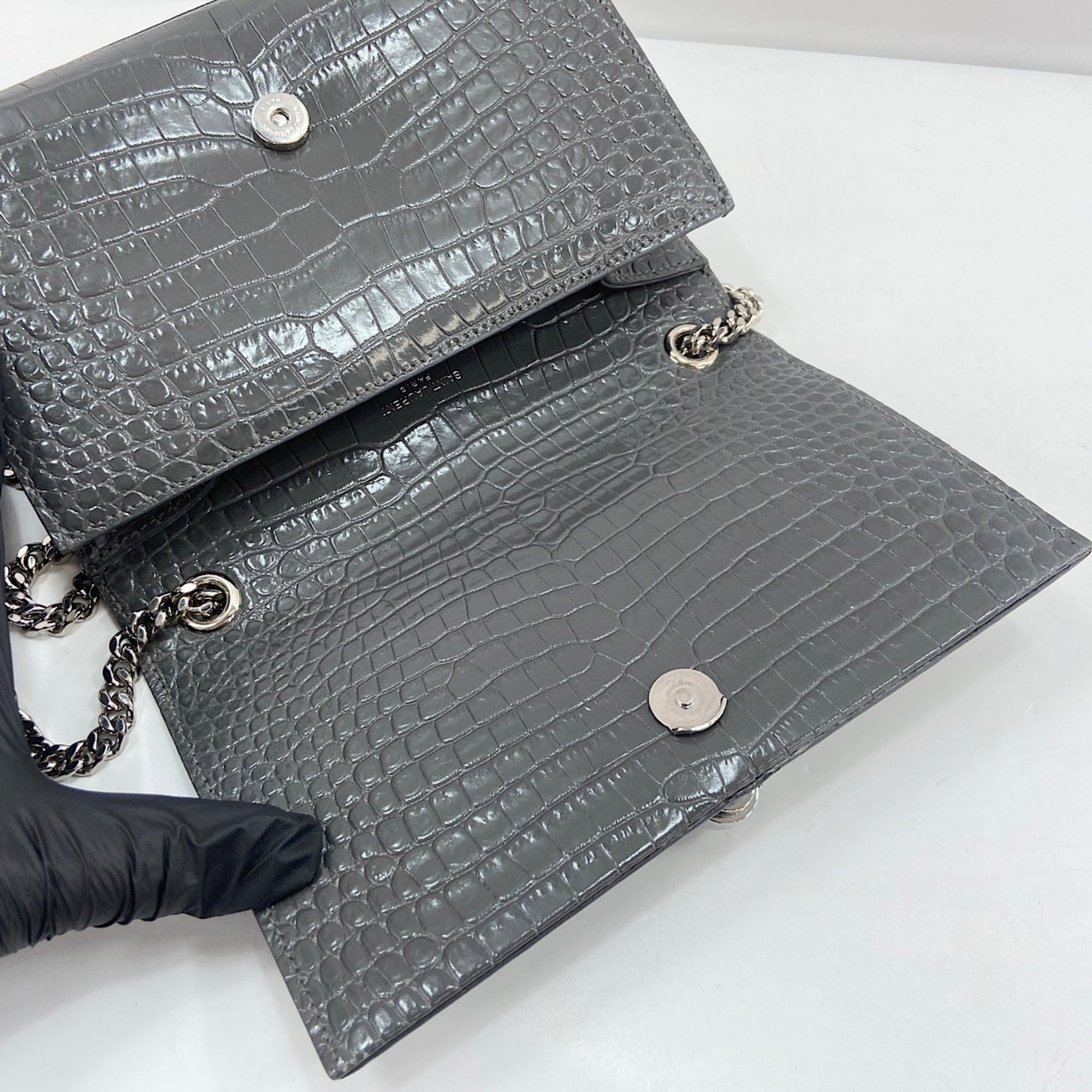 Yves Saint Laurent Gray Shoulder Bag (Pre-Owned)