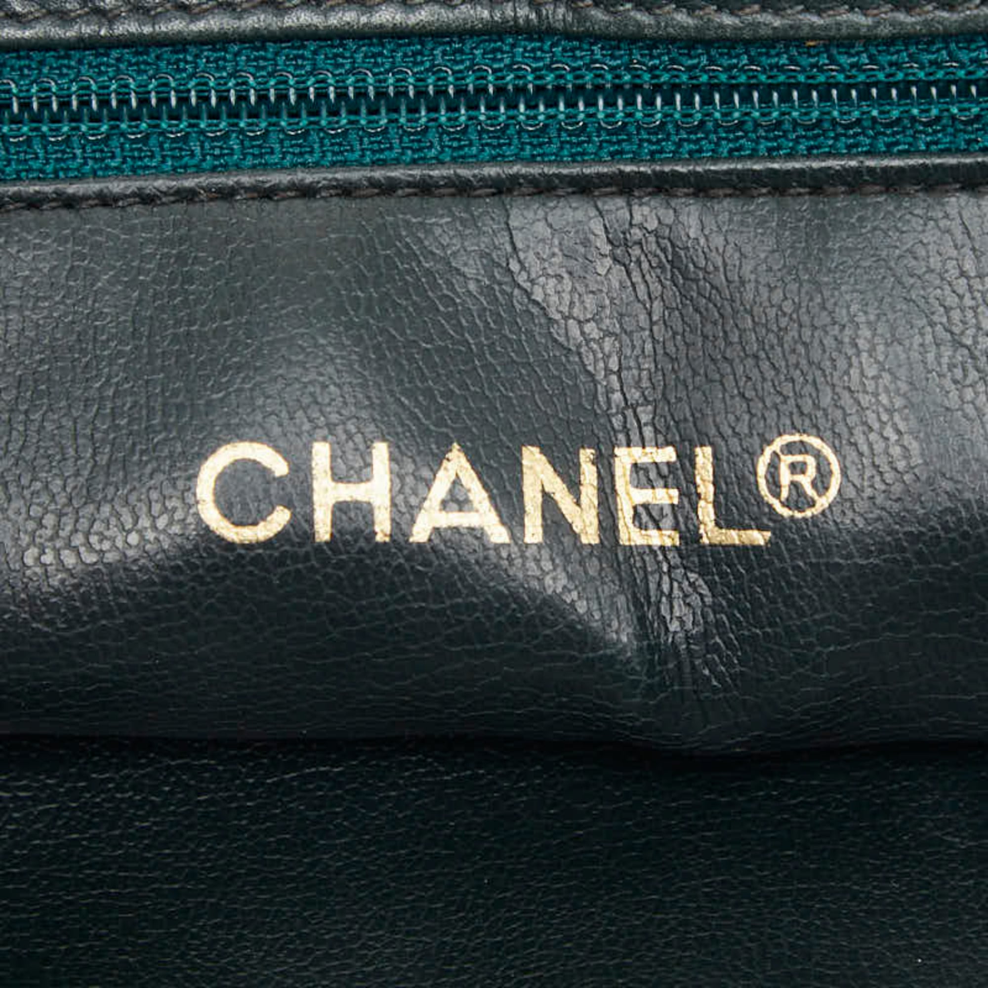Chanel Green Leather Shoulder Bag Tote Bag (Pre-Owned)