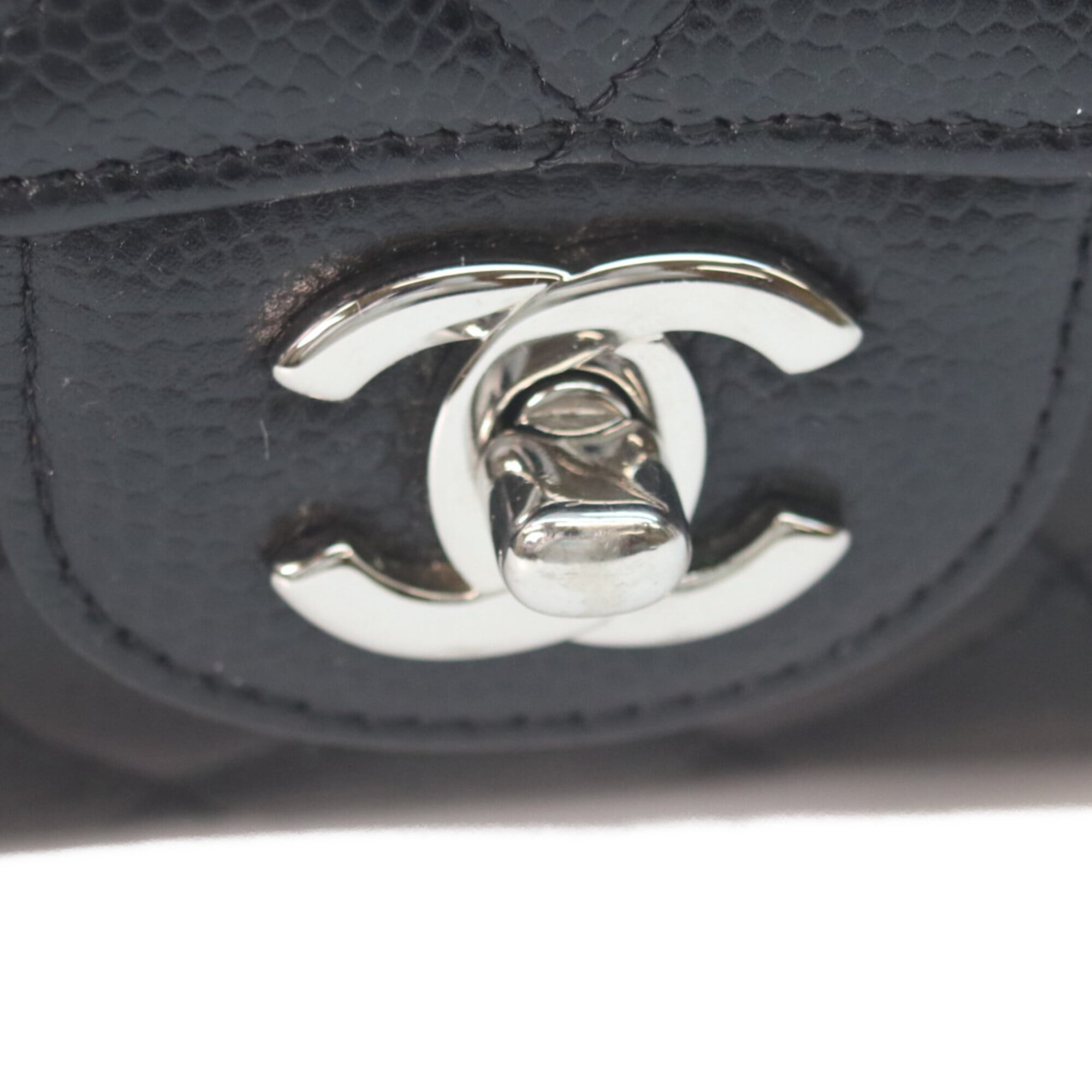 Chanel Matelasse Black Grained Calfskin Shoulder Bag (Pre-Owned)