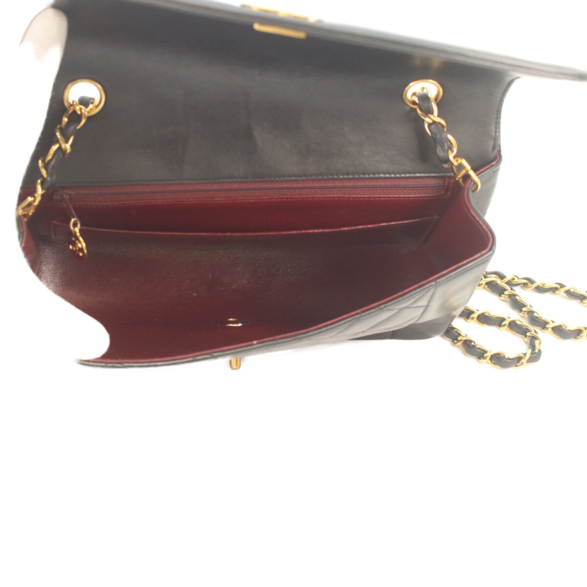 Chanel Black Leather Shoulder Bag (Pre-Owned)