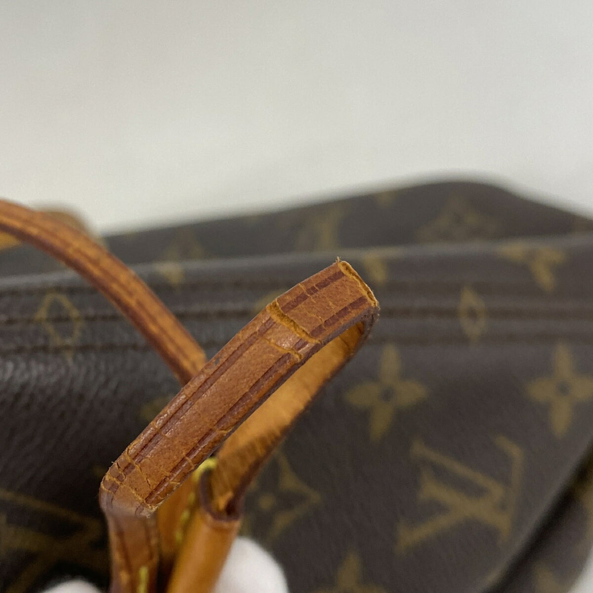 Louis Vuitton Brown Tote Bag (Pre-Owned)
