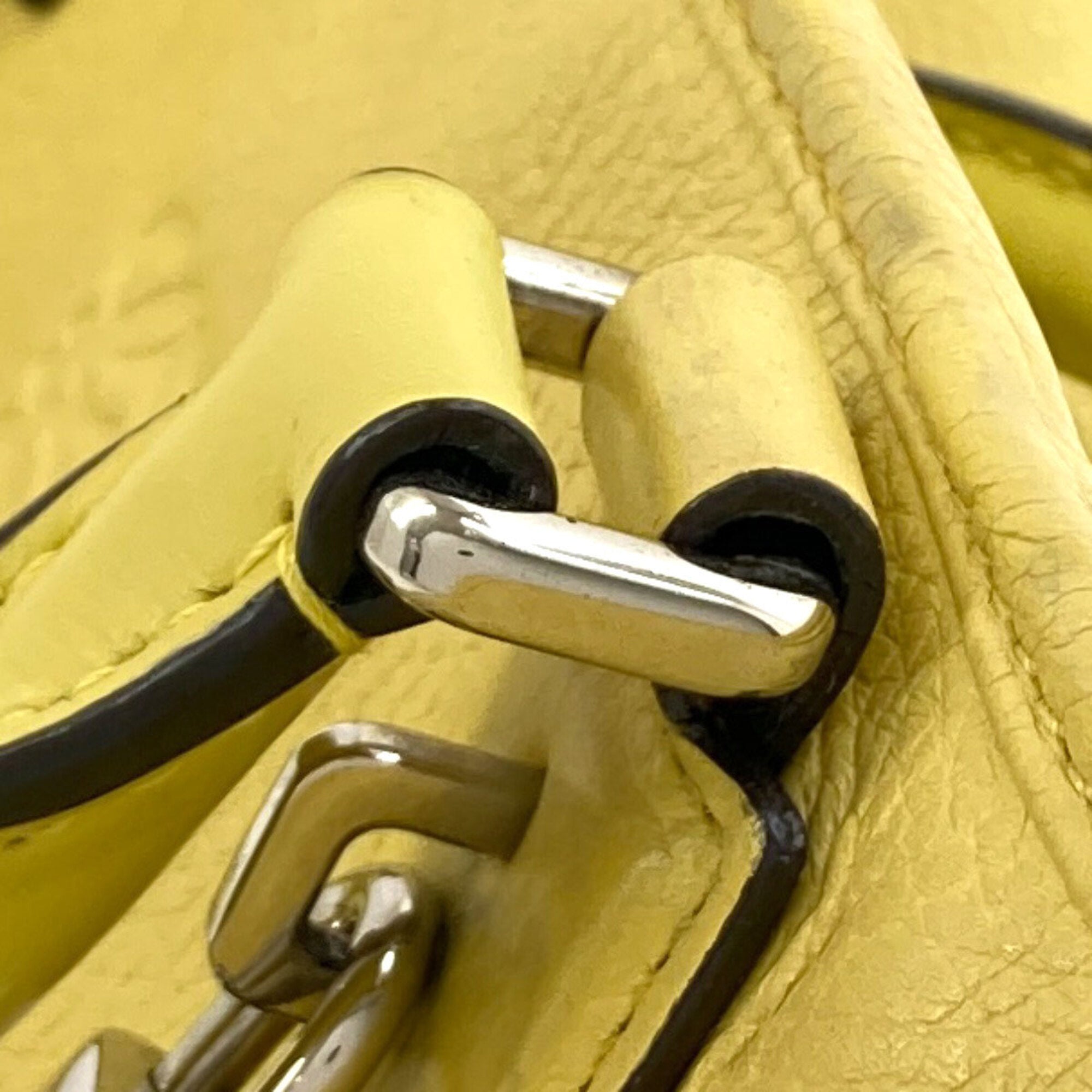 Loewe Yellow Leather Handbag (Pre-Owned)