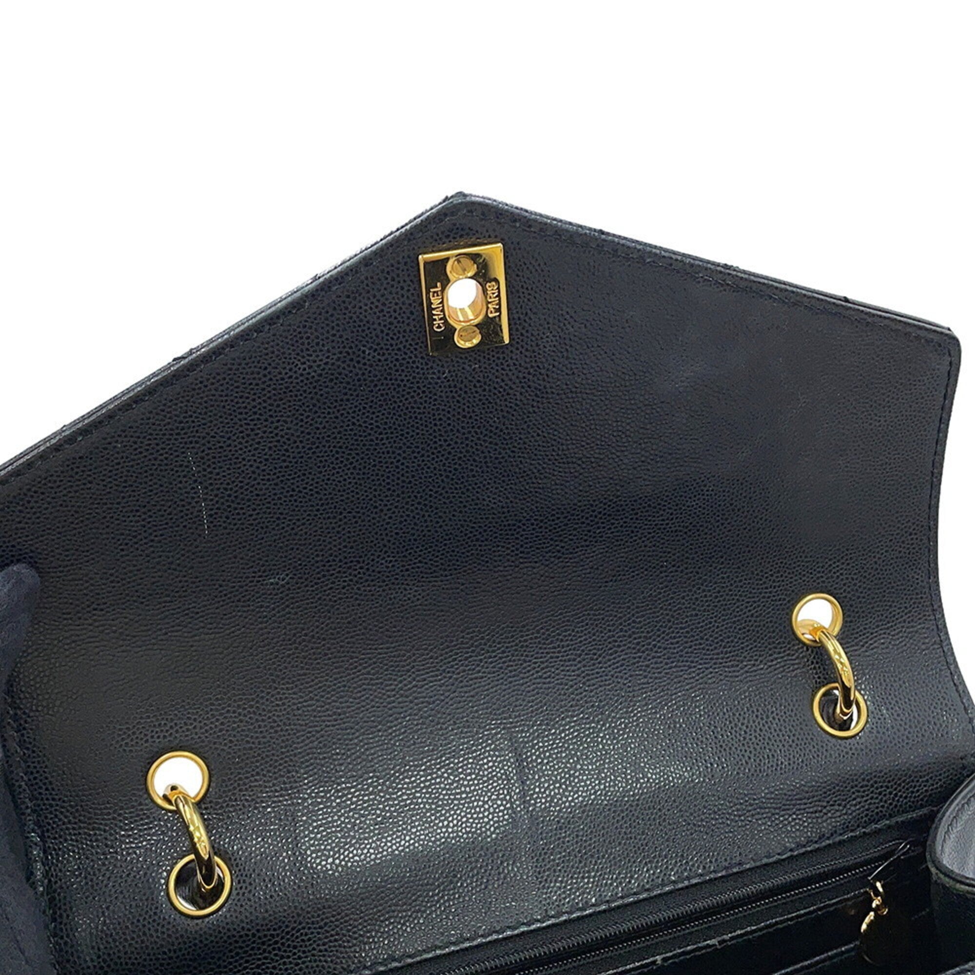 Chanel Black Grained Calfskin Handbag (Pre-Owned)