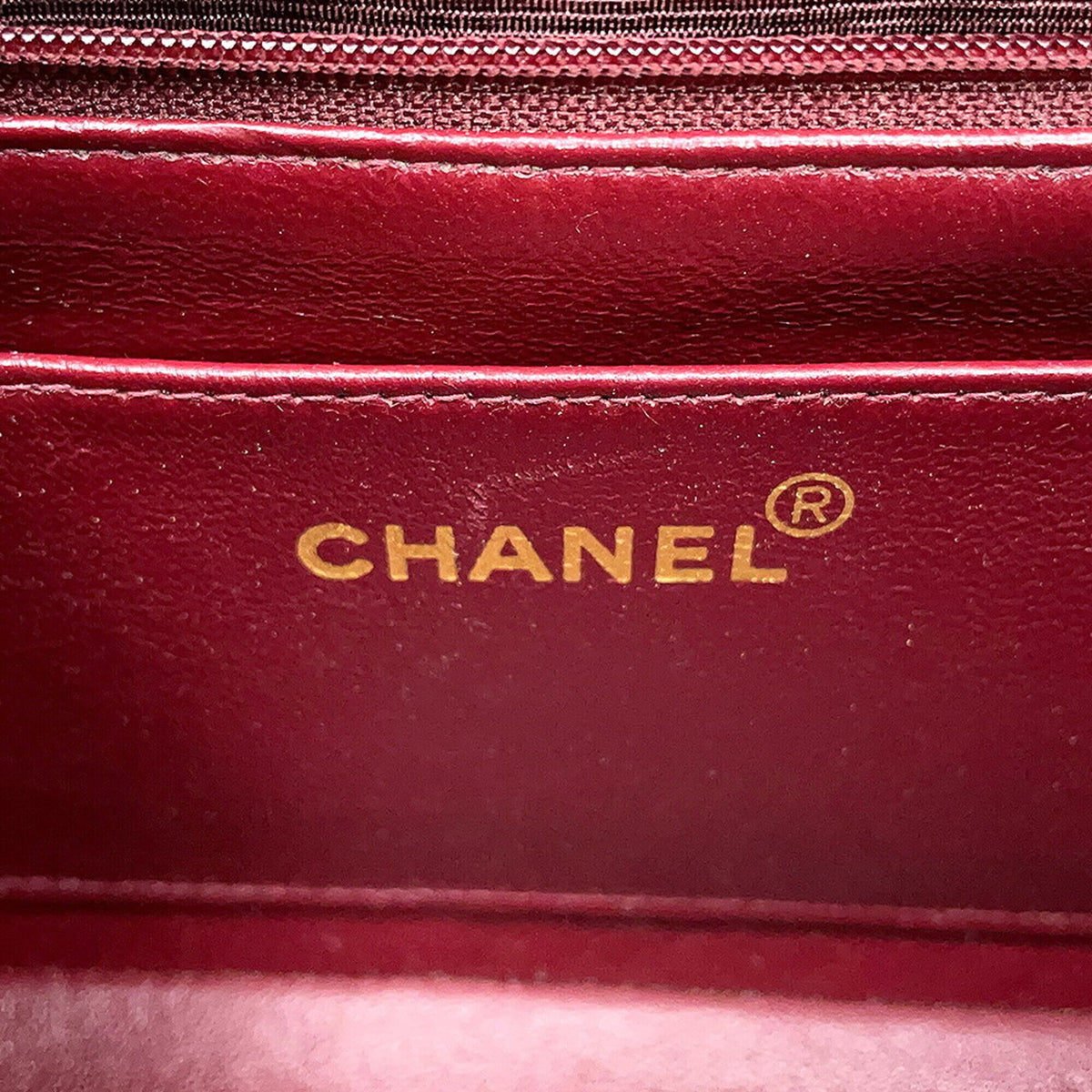 Chanel Matelasse Black Leather Shoulder Bag (Pre-Owned)