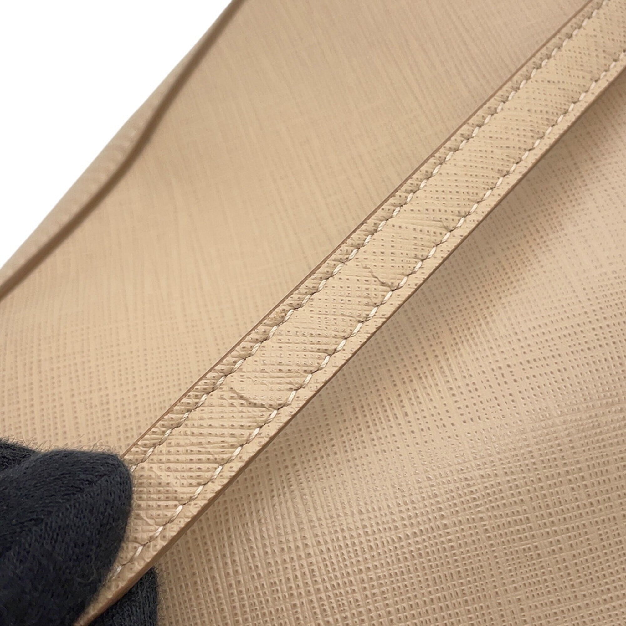 Salvatore Ferragamo Beige Leather Handbag Shoulder Bag (Pre-Owned)