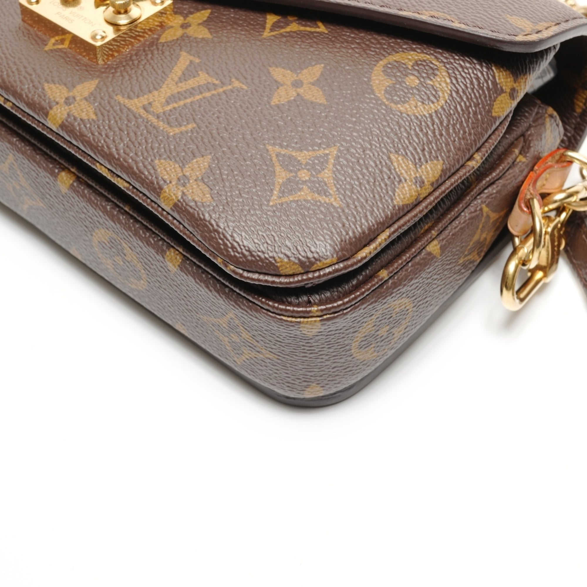 Louis Vuitton Brown Monogram Pochette Shoulder Bag (Pre-Owned)