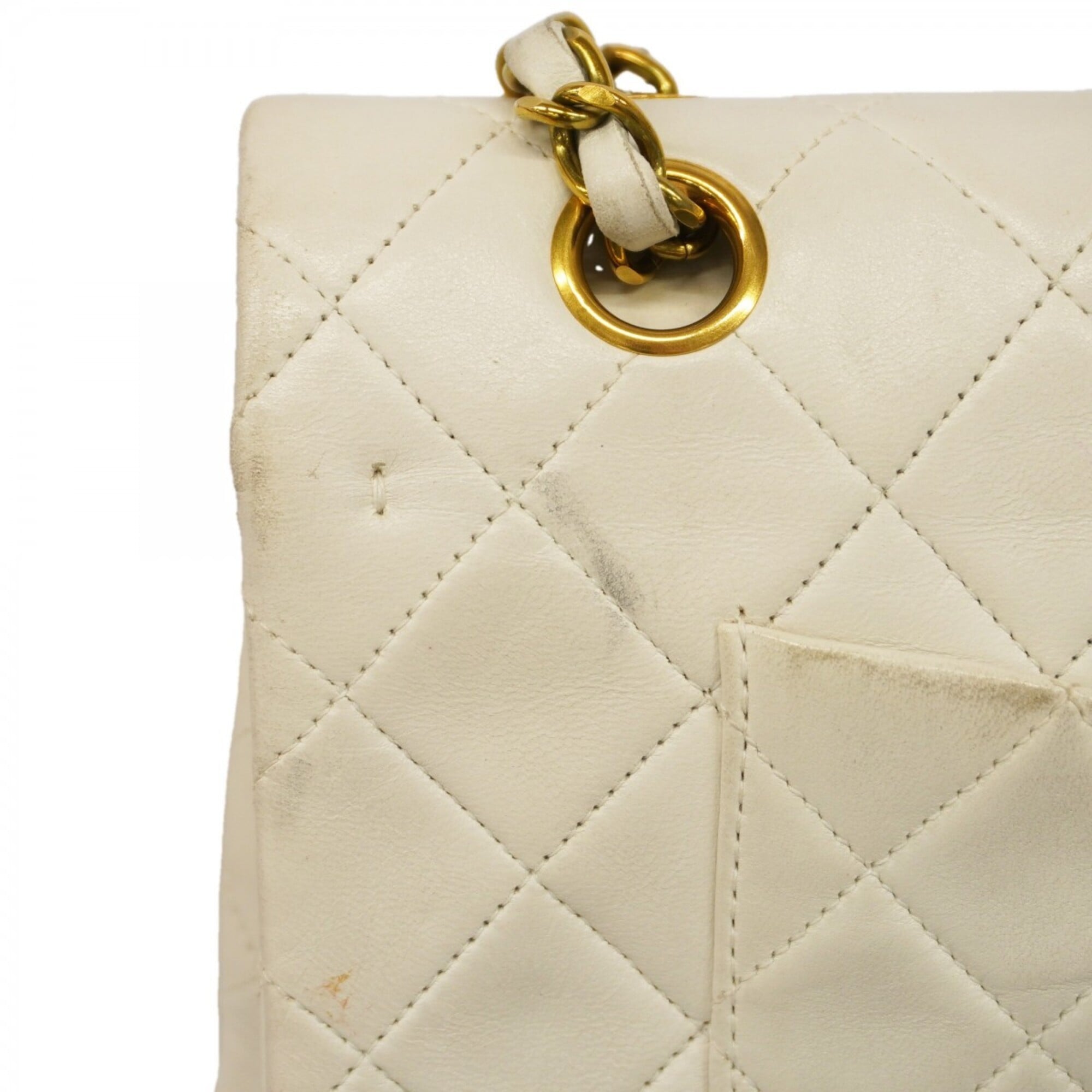 Chanel White Leather Shoulder Bag (Pre-Owned)