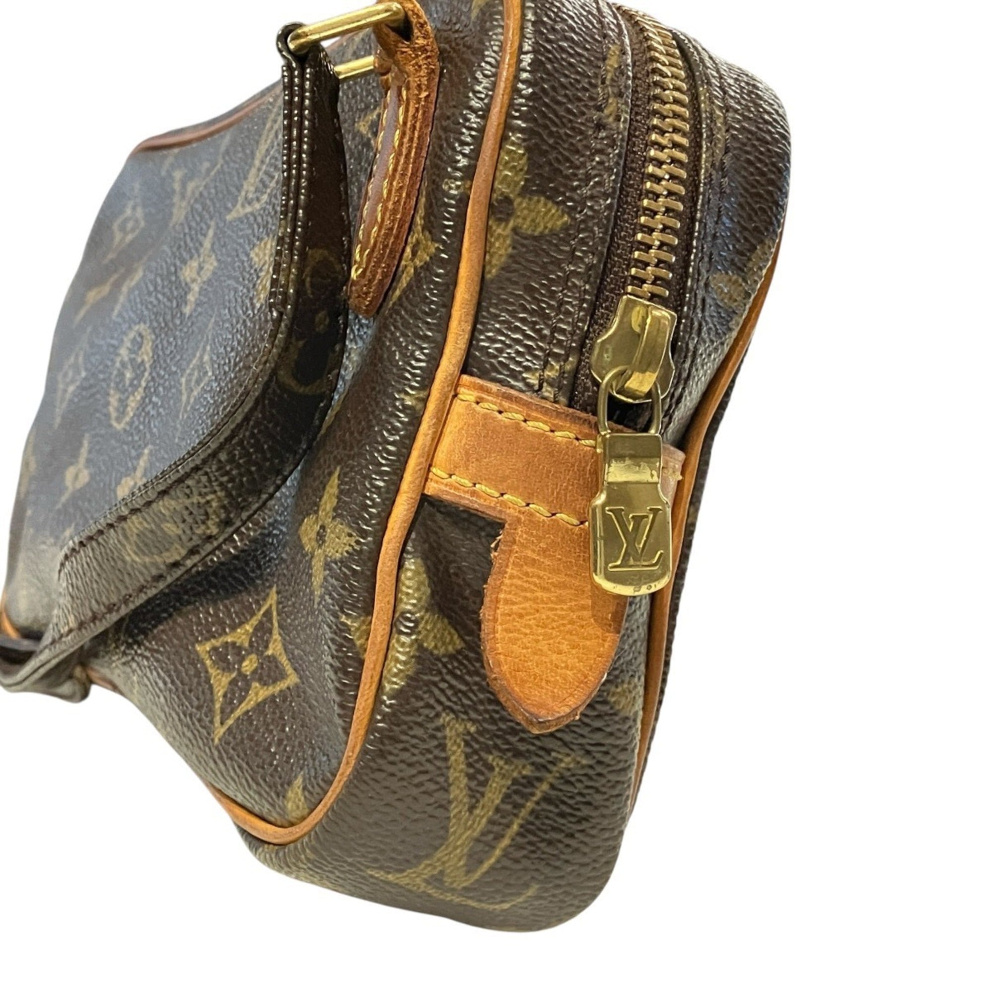 Louis Vuitton Monogram Brown Monogram Pochette Shoulder Bag (Pre-Owned)