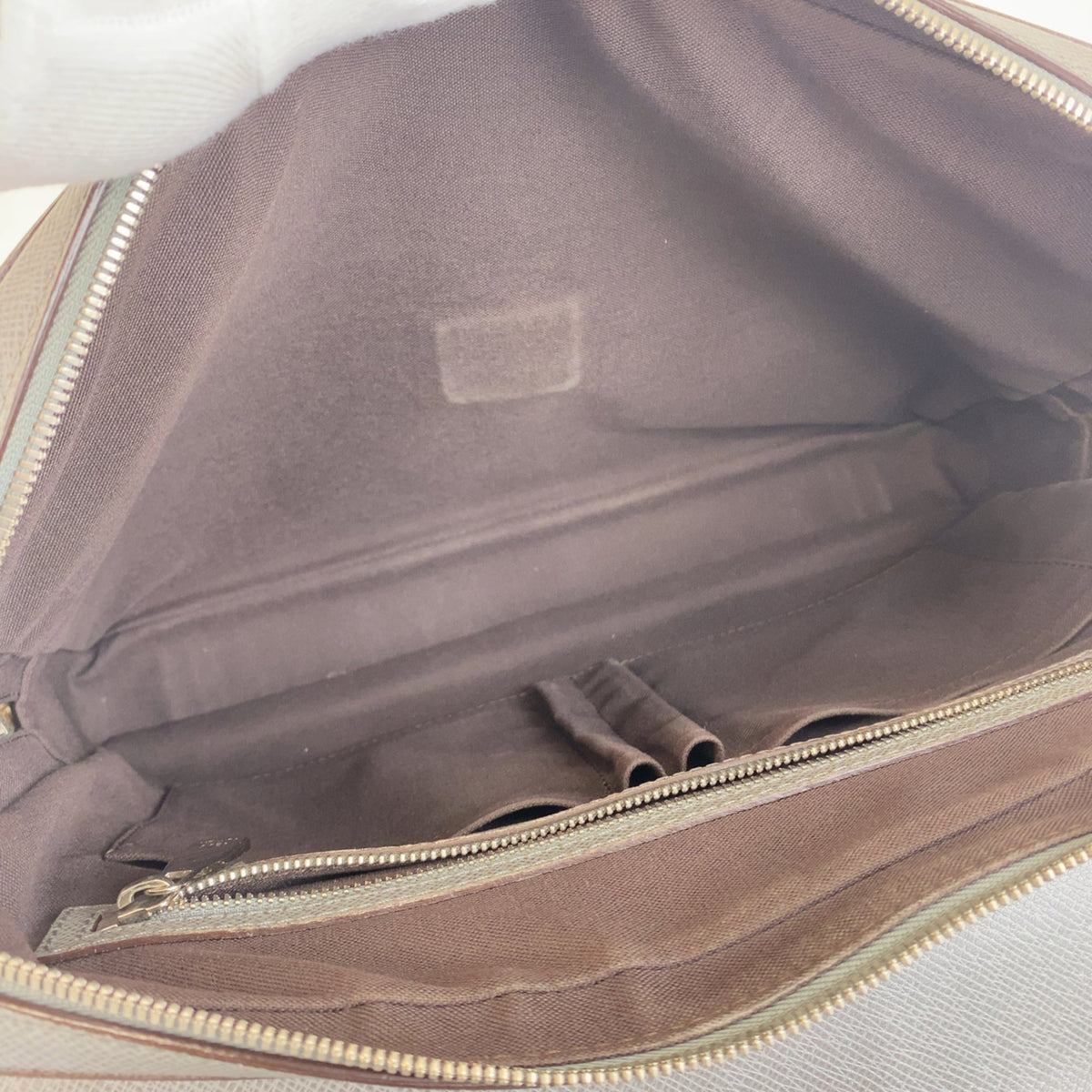 Louis Vuitton Gray Leather Briefcase Shoulder Bag (Pre-Owned)