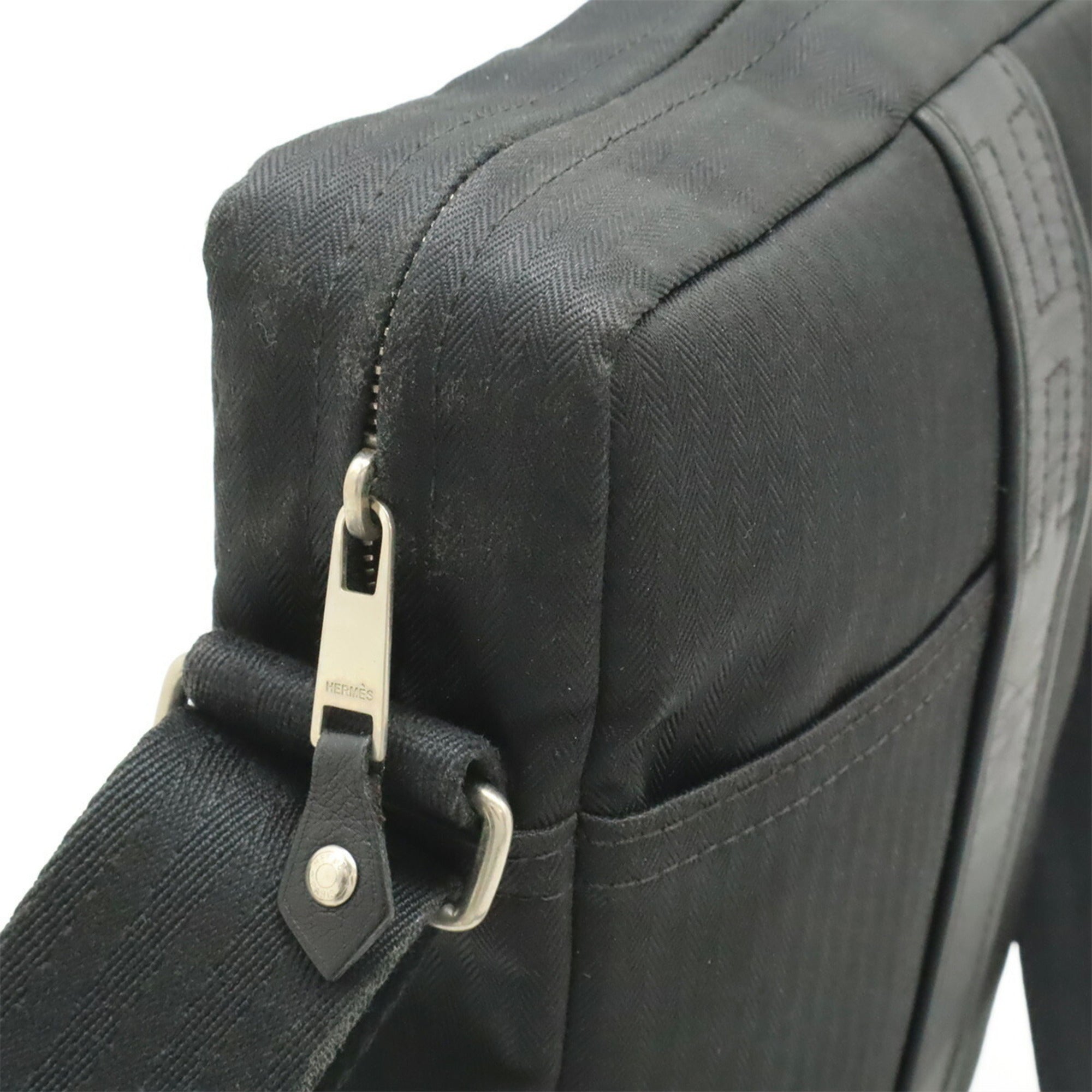 Hermes Acapulco Black Toile Chevron Leather Pochette Shoulder Bag (Pre-Owned)
