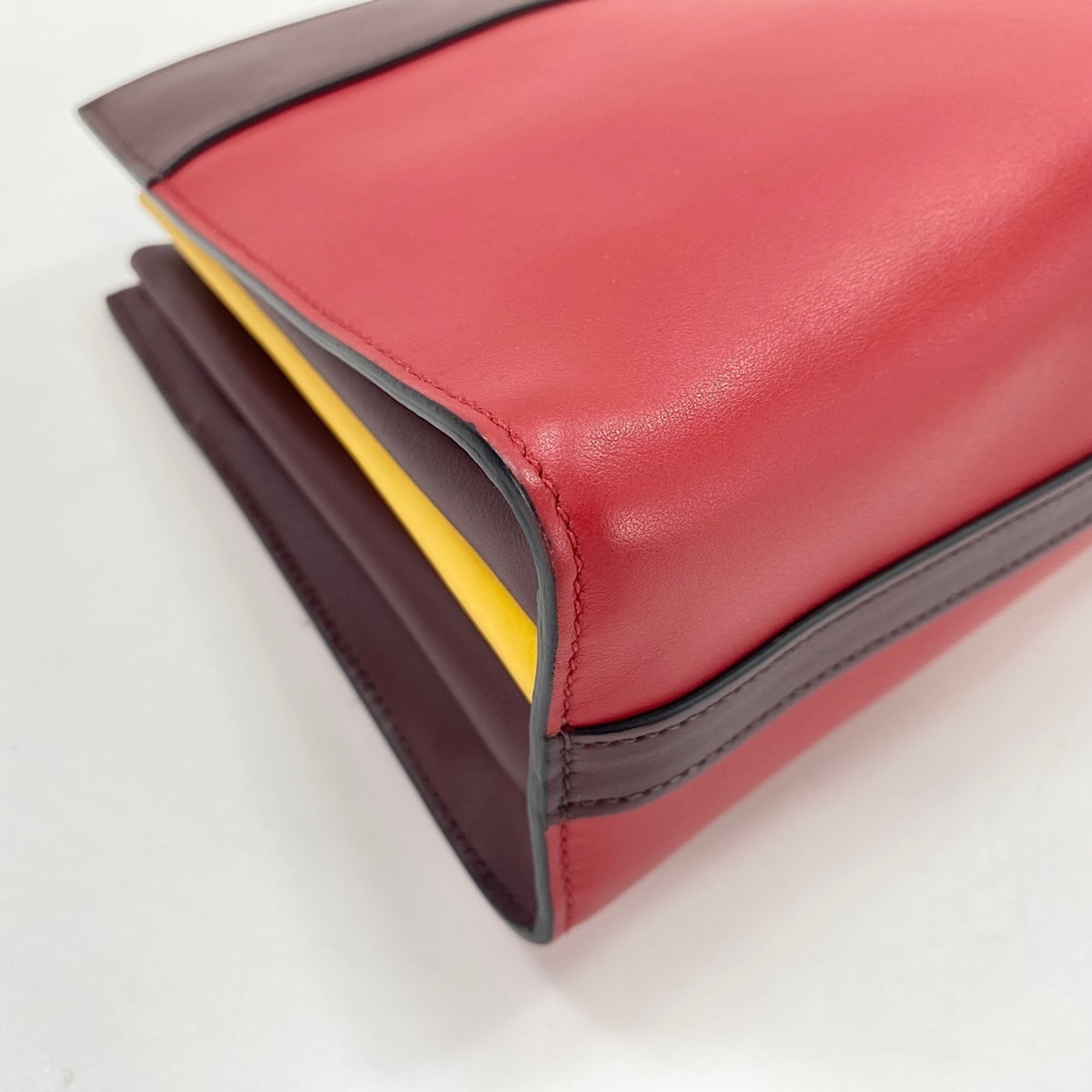 Prada Red Color Leather Shoulder Bag (Pre-Owned)